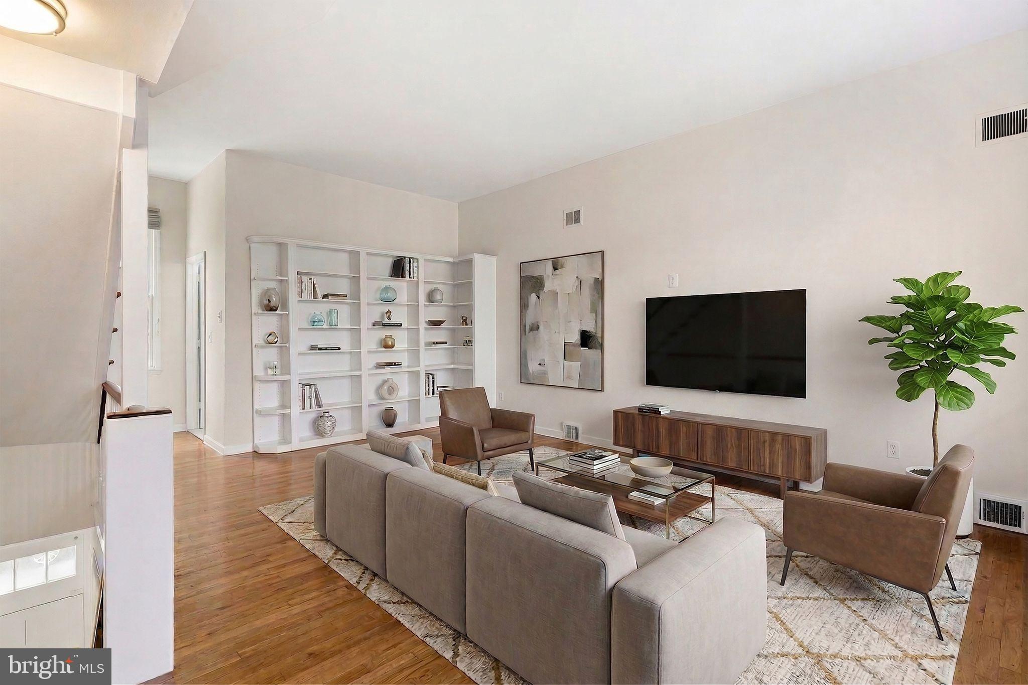WASHINGTON SQ WEST - Residential