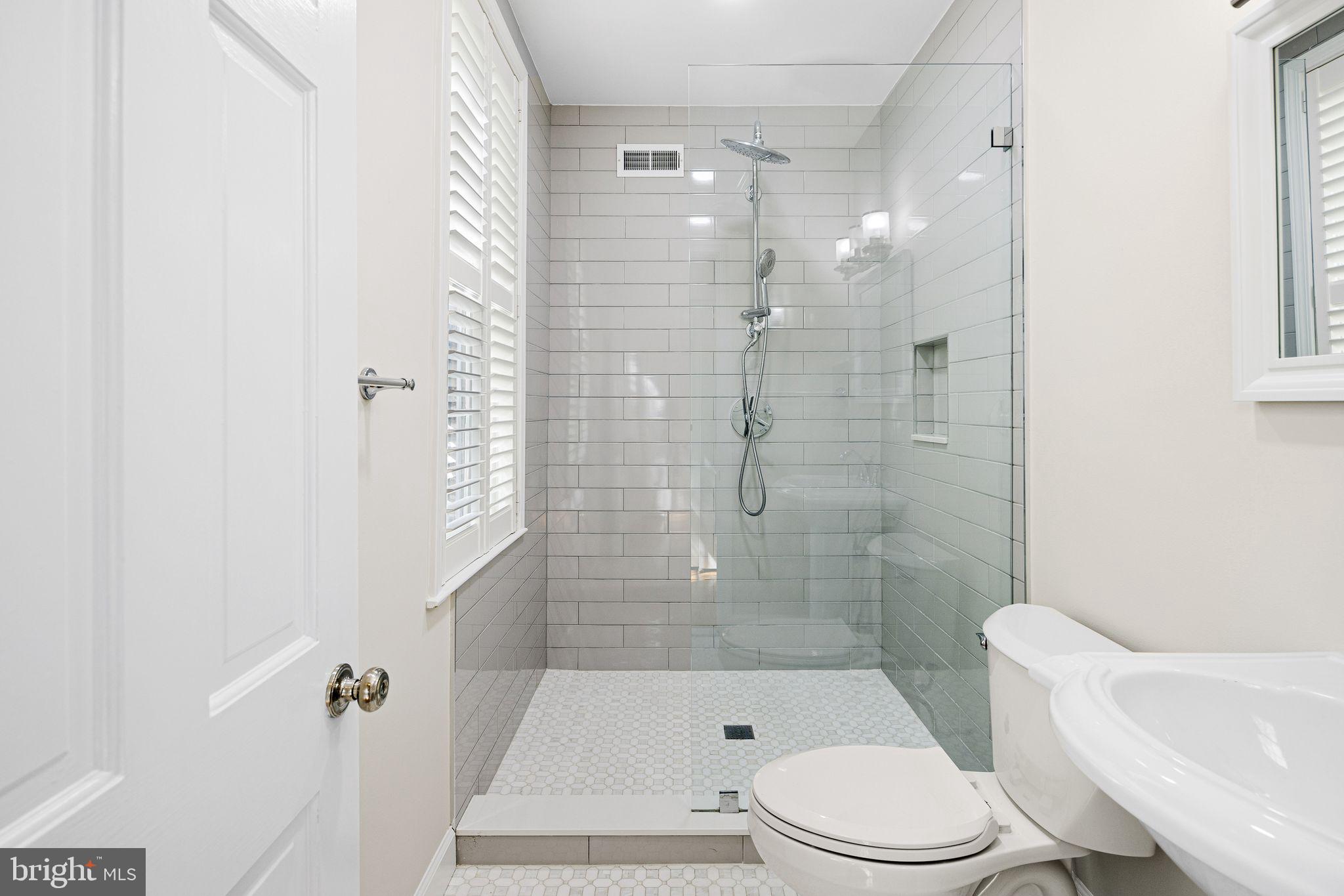 WASHINGTON SQ WEST - Residential