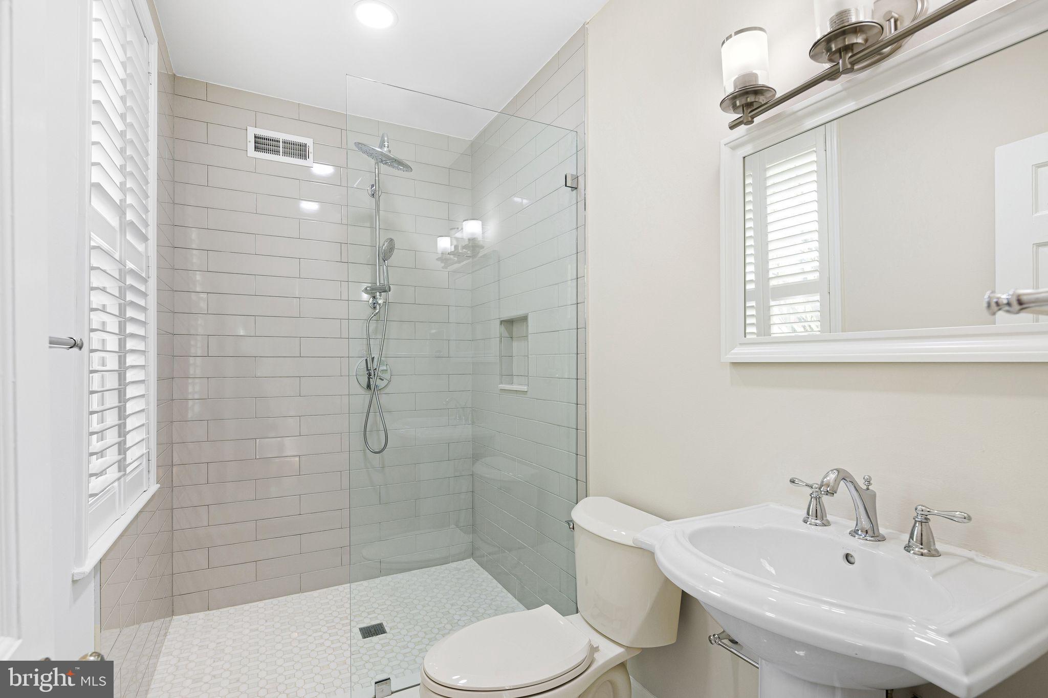WASHINGTON SQ WEST - Residential