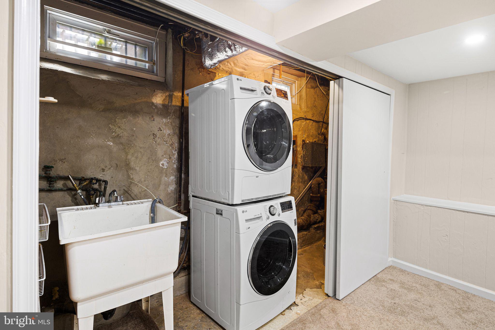 WASHINGTON SQ WEST - Residential