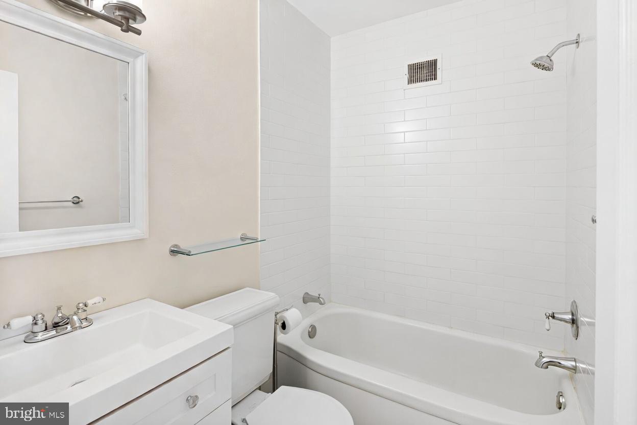WASHINGTON SQ WEST - Residential