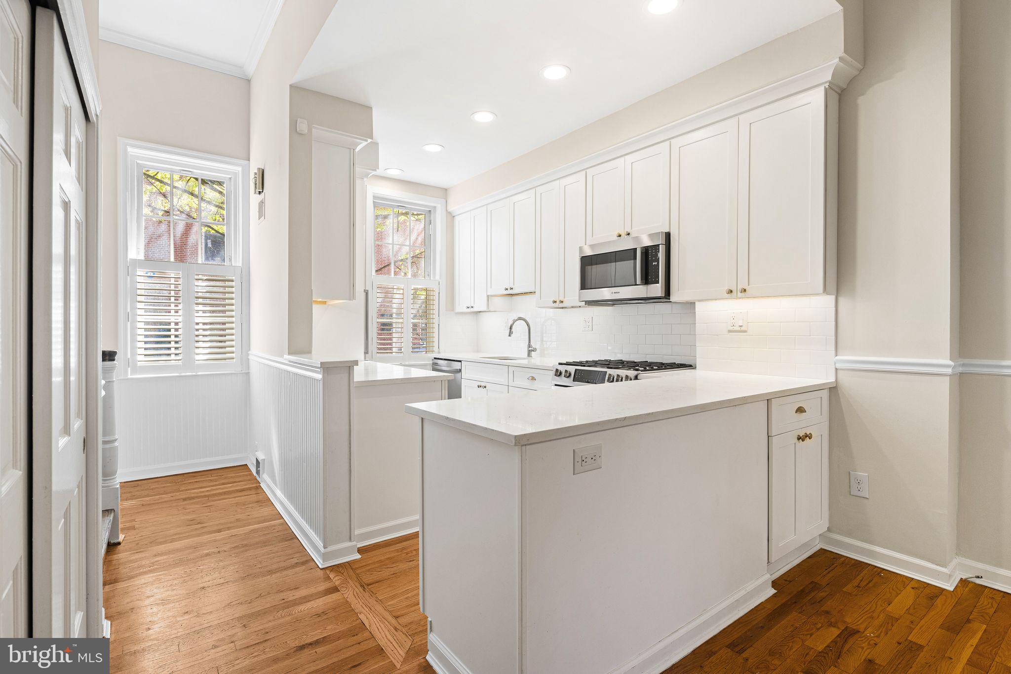 WASHINGTON SQ WEST - Residential