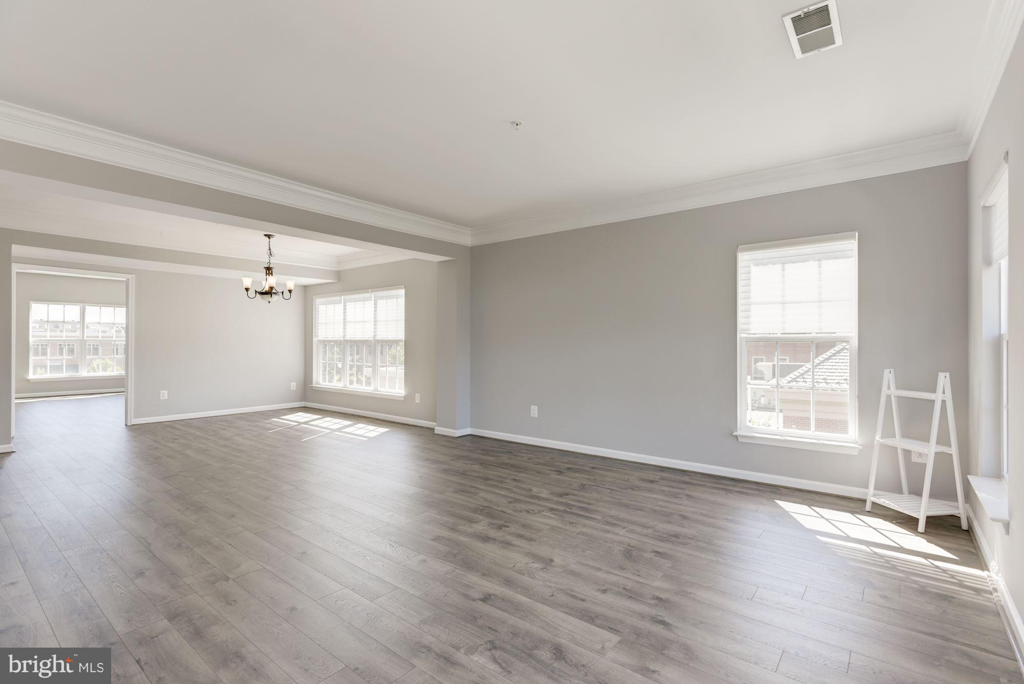 LANSDOWNE TOWN CENTER CONDOS - Residential