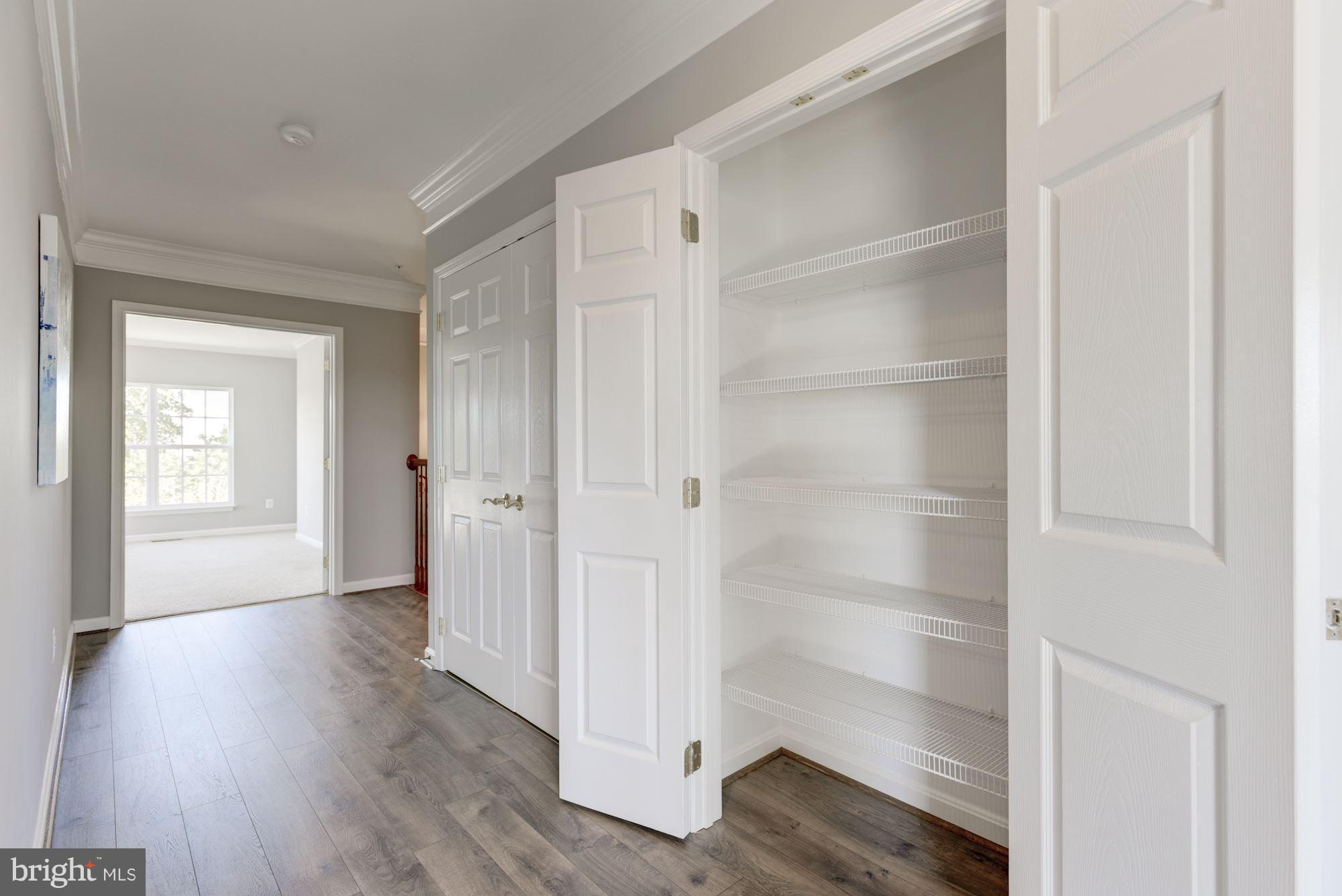 LANSDOWNE TOWN CENTER CONDOS - Residential