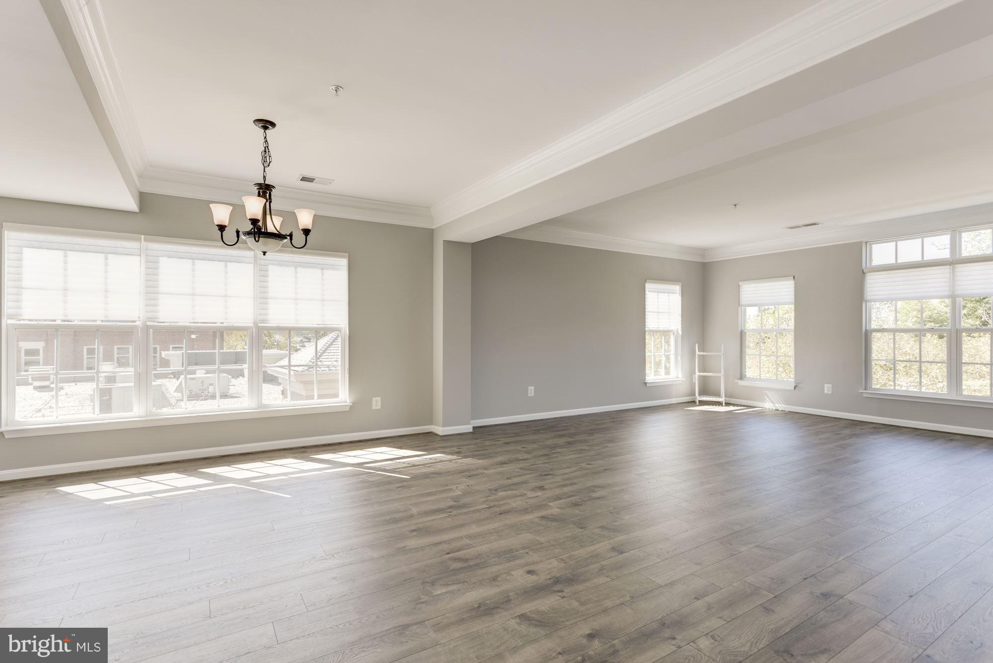 LANSDOWNE TOWN CENTER CONDOS - Residential