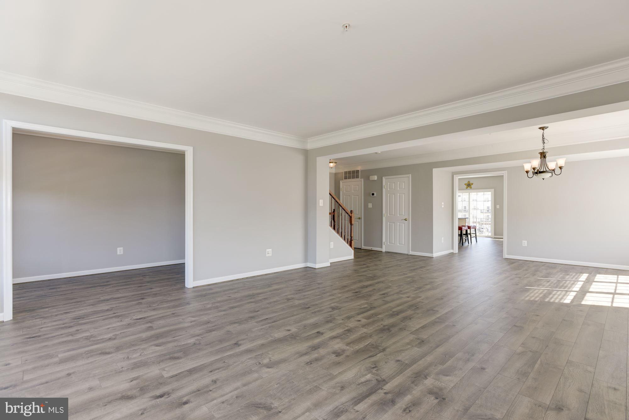 LANSDOWNE TOWN CENTER CONDOS - Residential