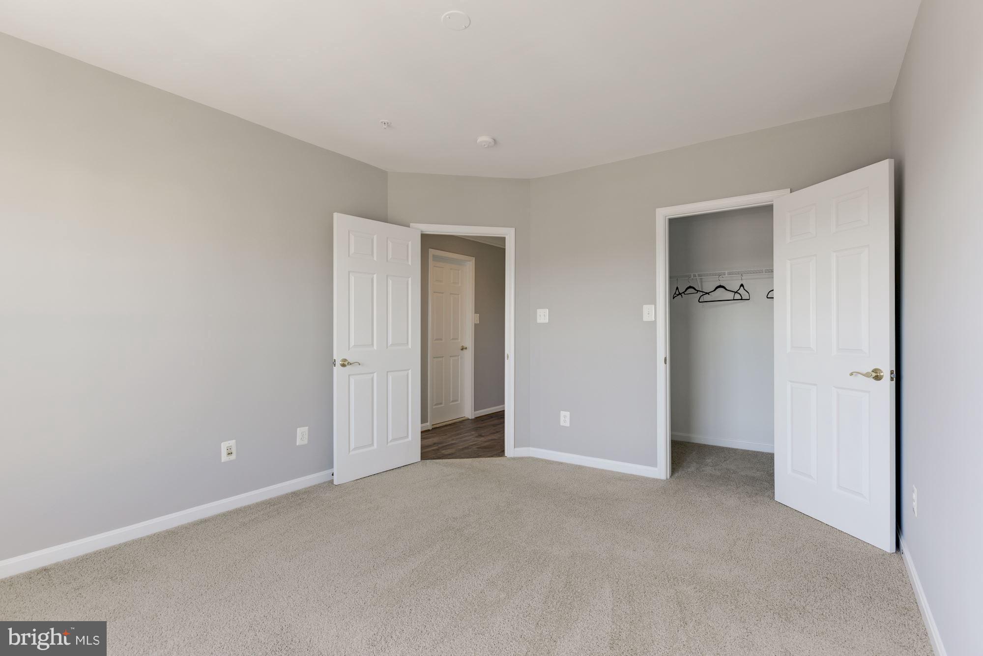 LANSDOWNE TOWN CENTER CONDOS - Residential