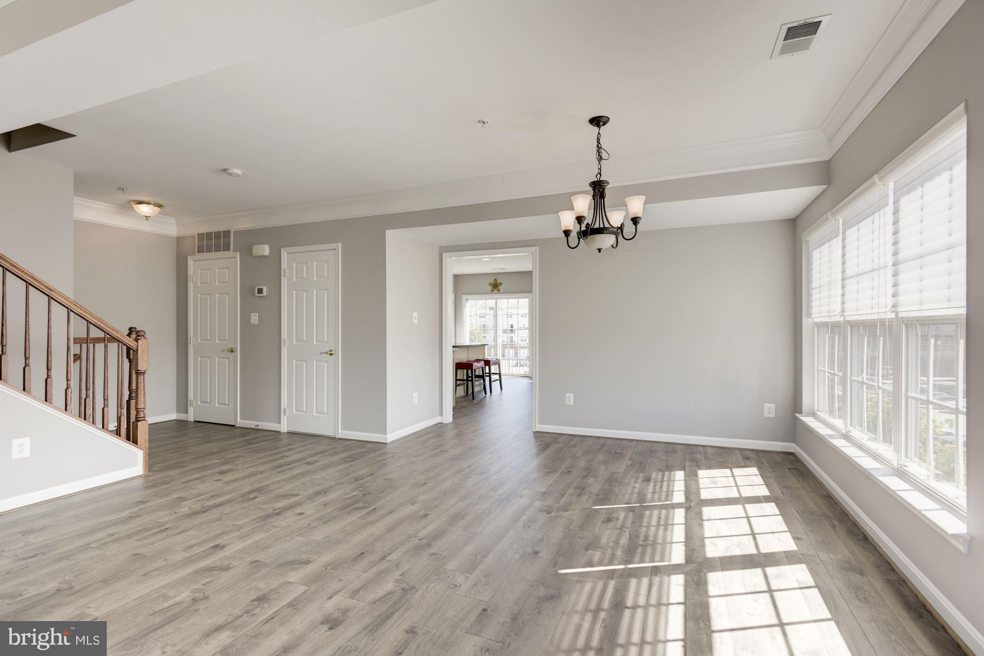 LANSDOWNE TOWN CENTER CONDOS - Residential