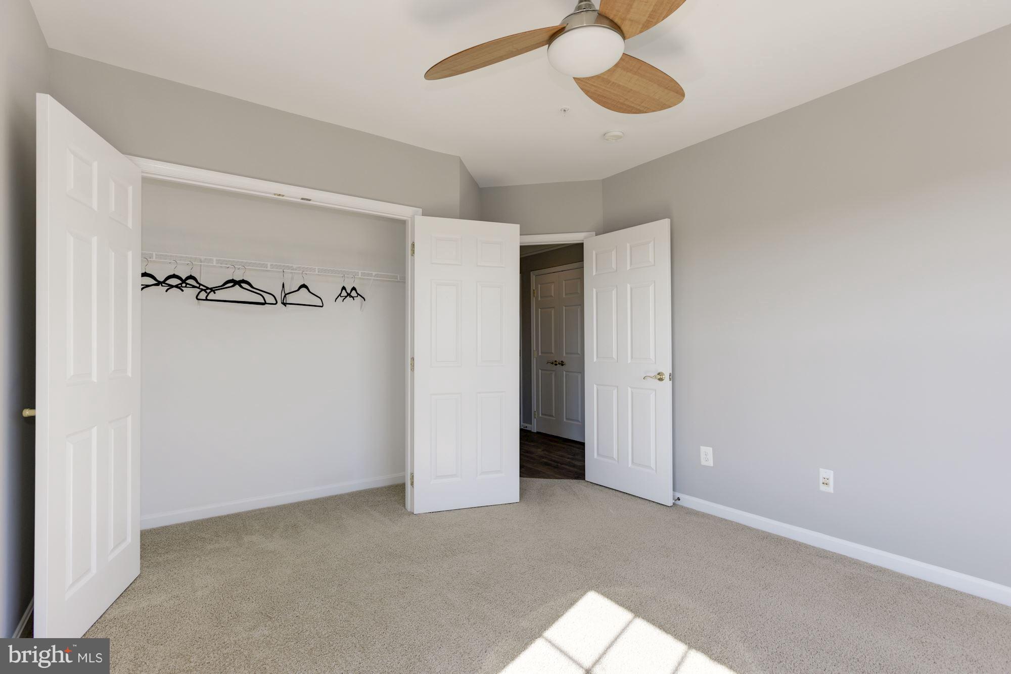 LANSDOWNE TOWN CENTER CONDOS - Residential