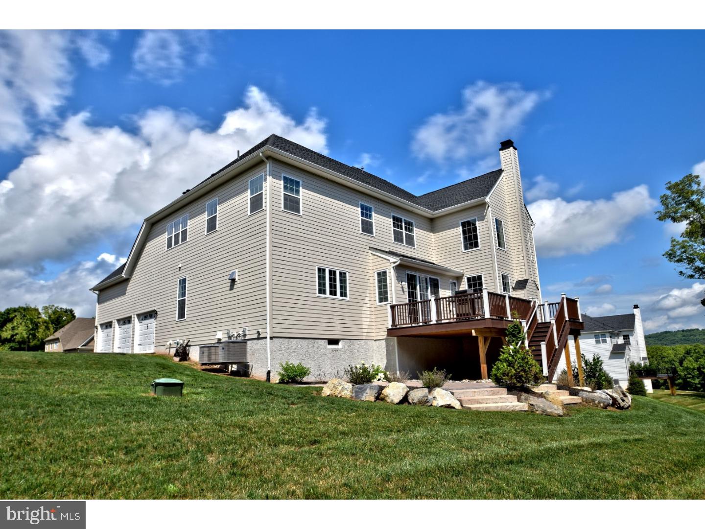 DUTCHESS FARM ESTS - Residential