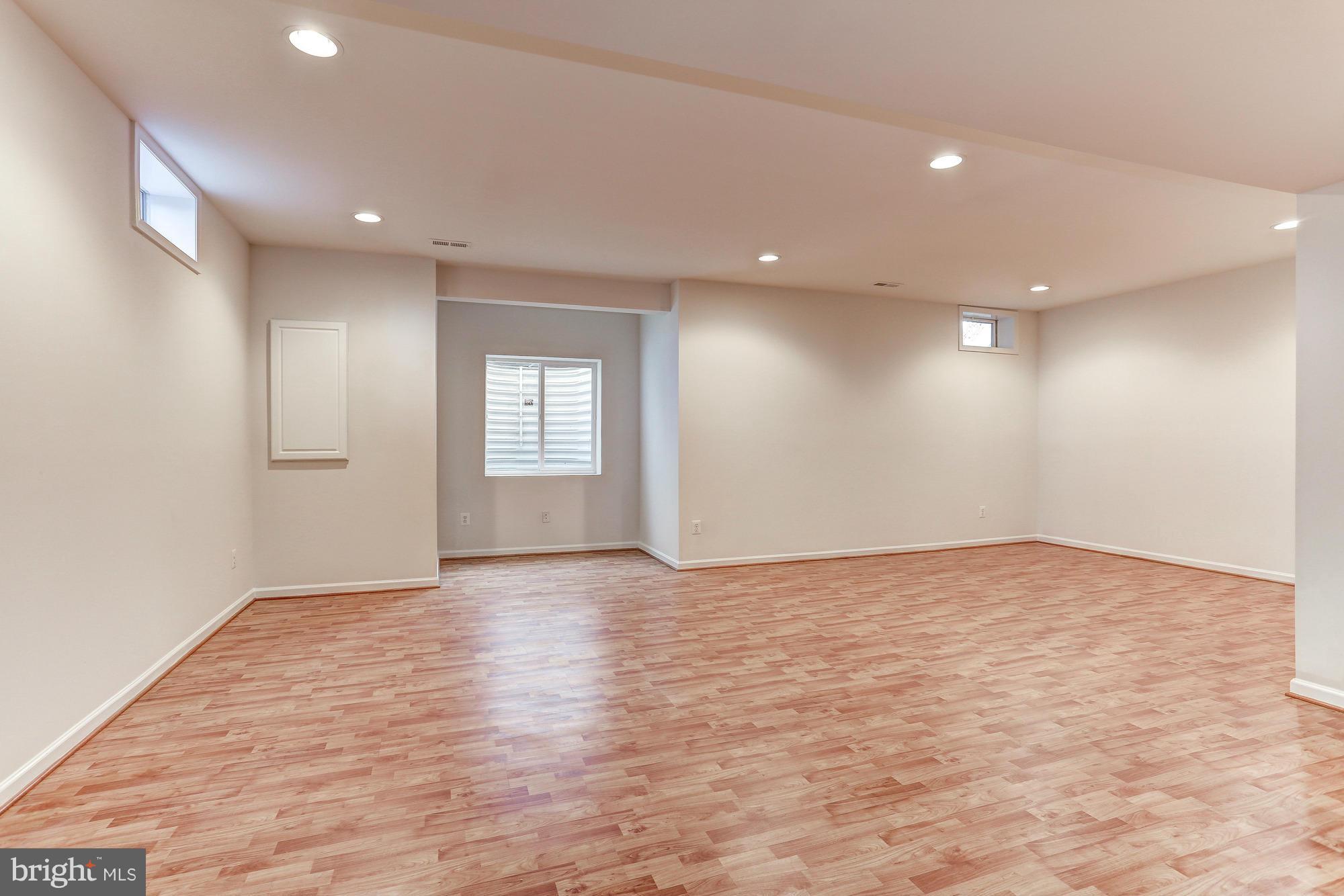 BELMONT LAND BAY - Residential