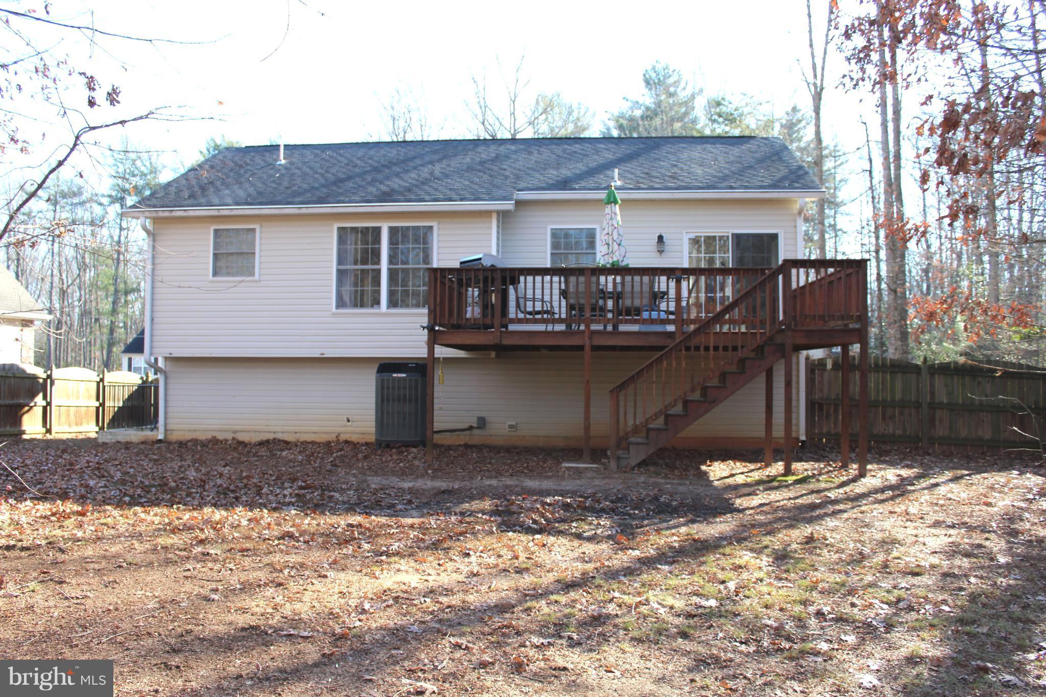 LAKE LAND - Residential