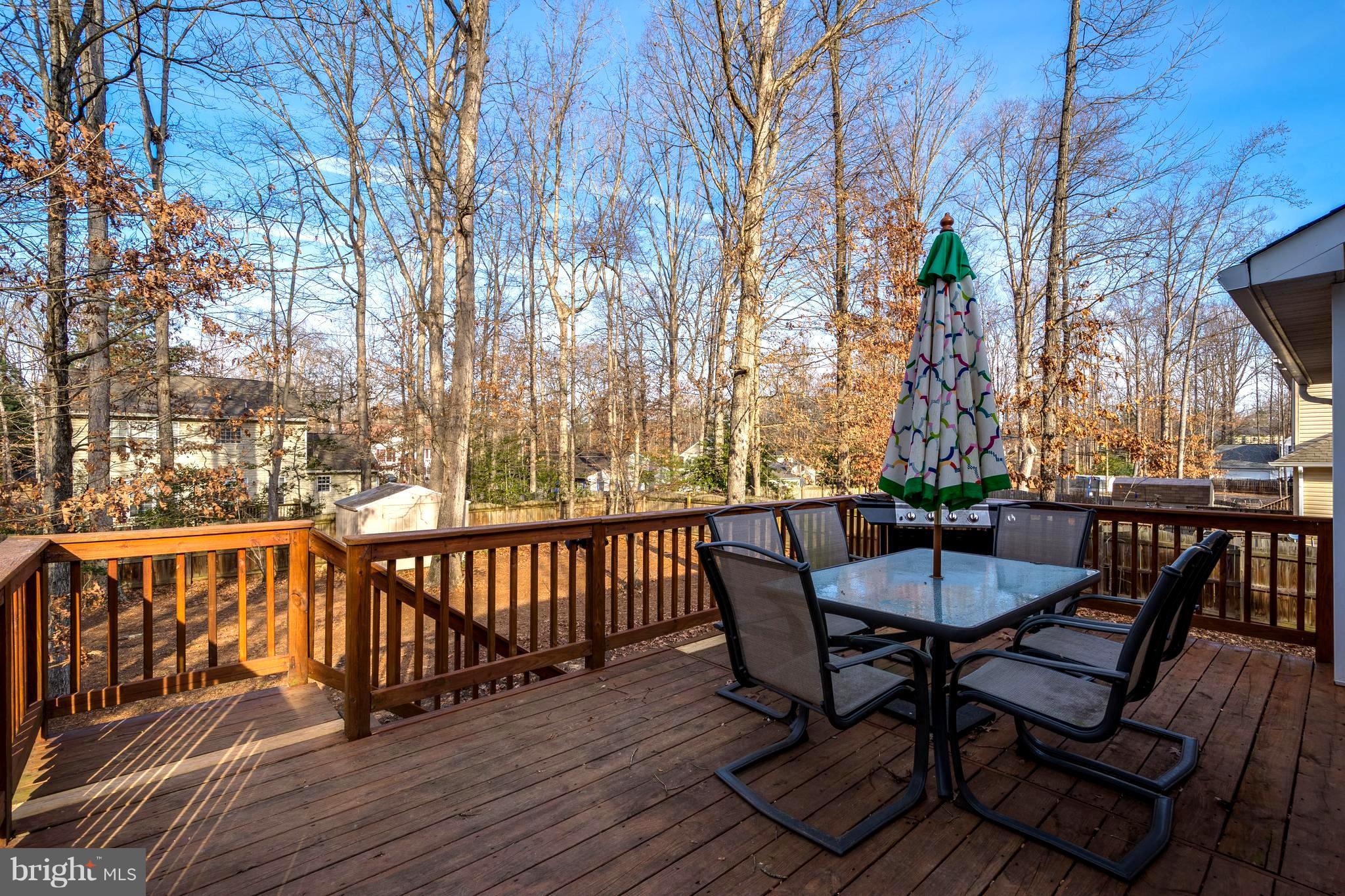 LAKE LAND - Residential