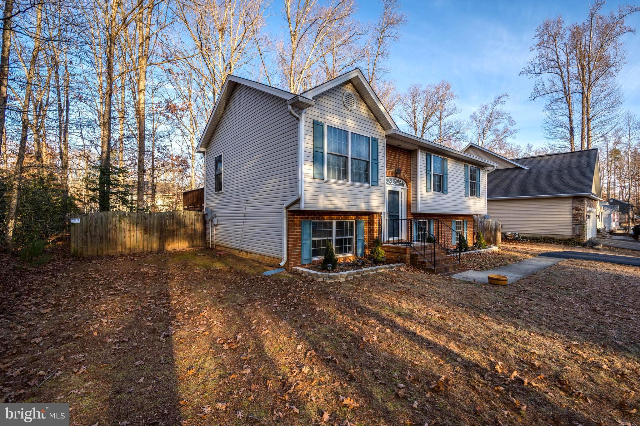 LAKE LAND - Residential