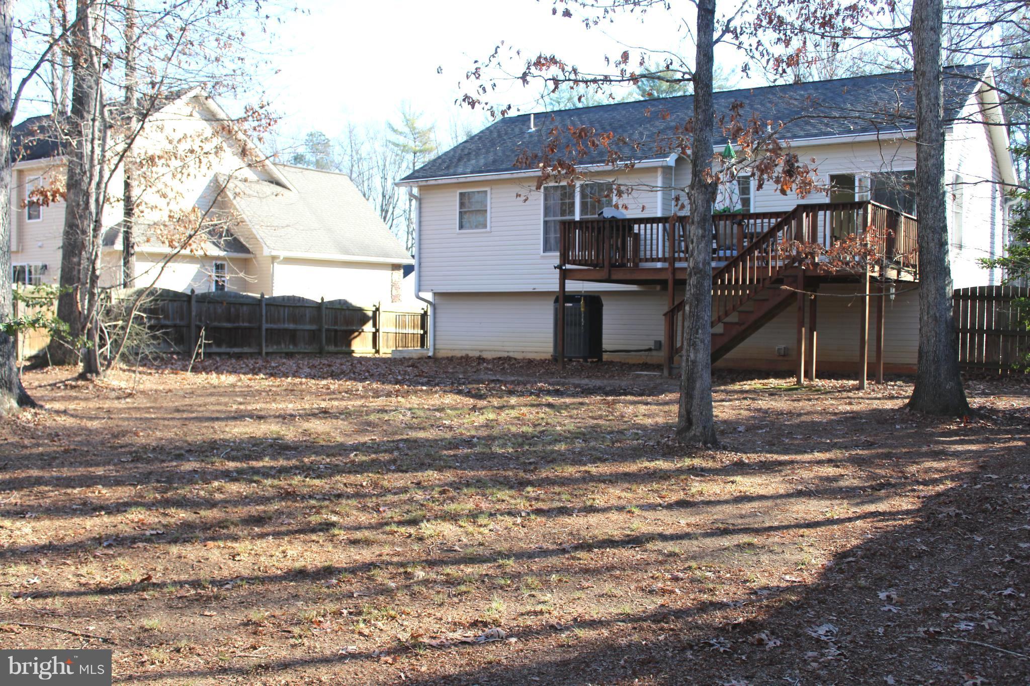 LAKE LAND - Residential