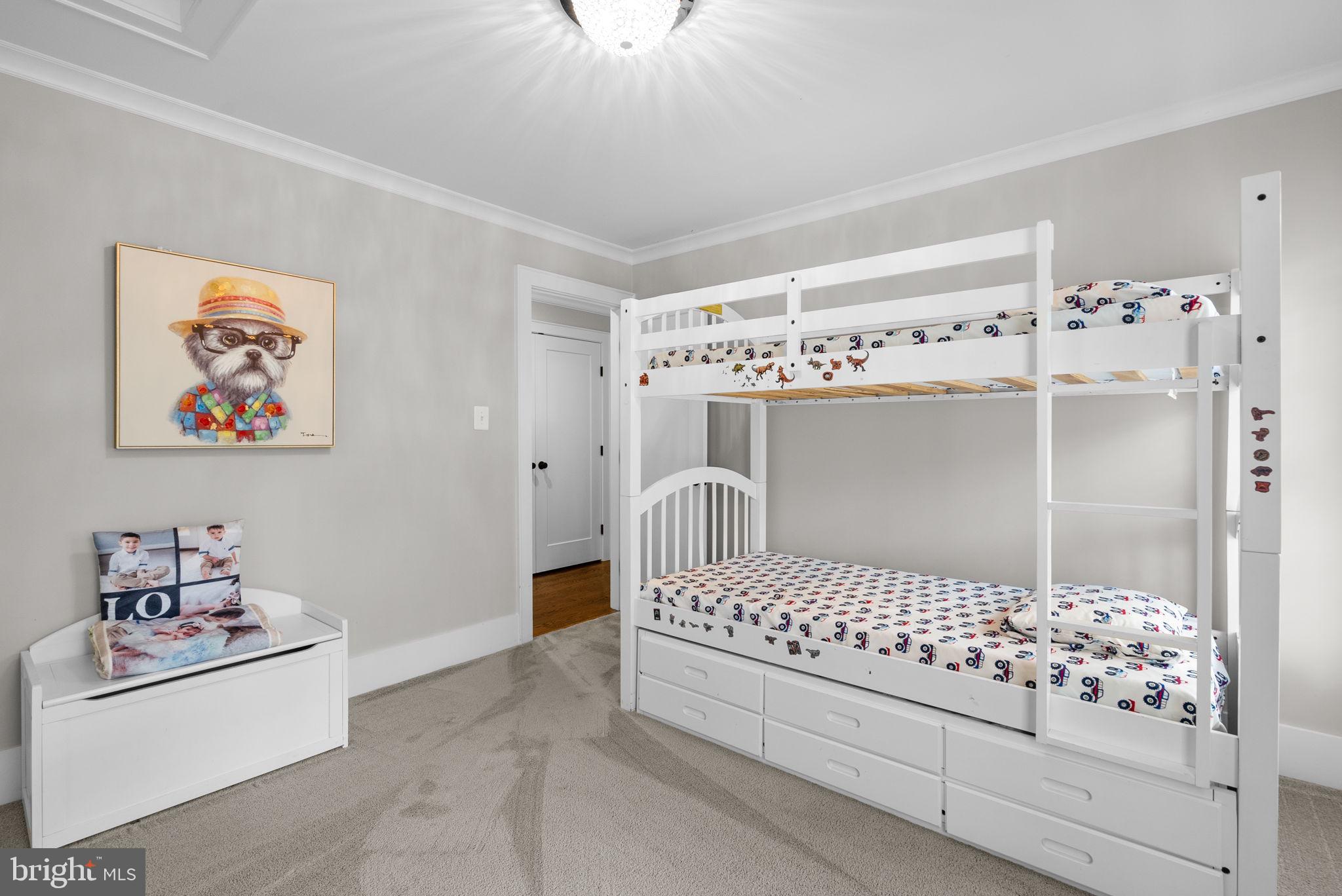 NAPLES MANOR - Residential