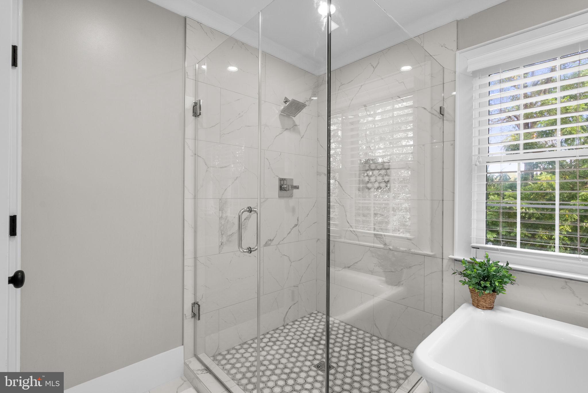 NAPLES MANOR - Residential