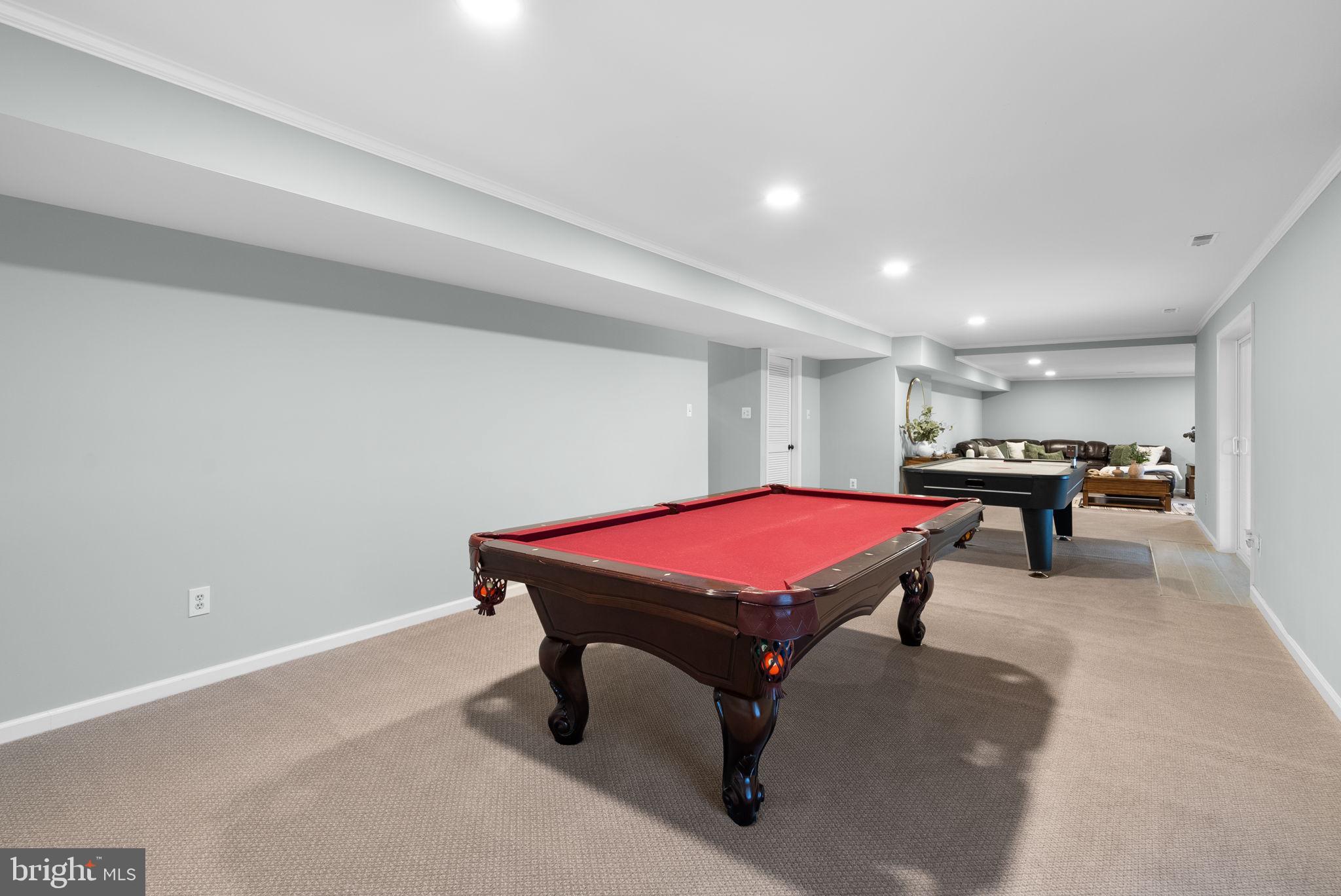 NAPLES MANOR - Residential