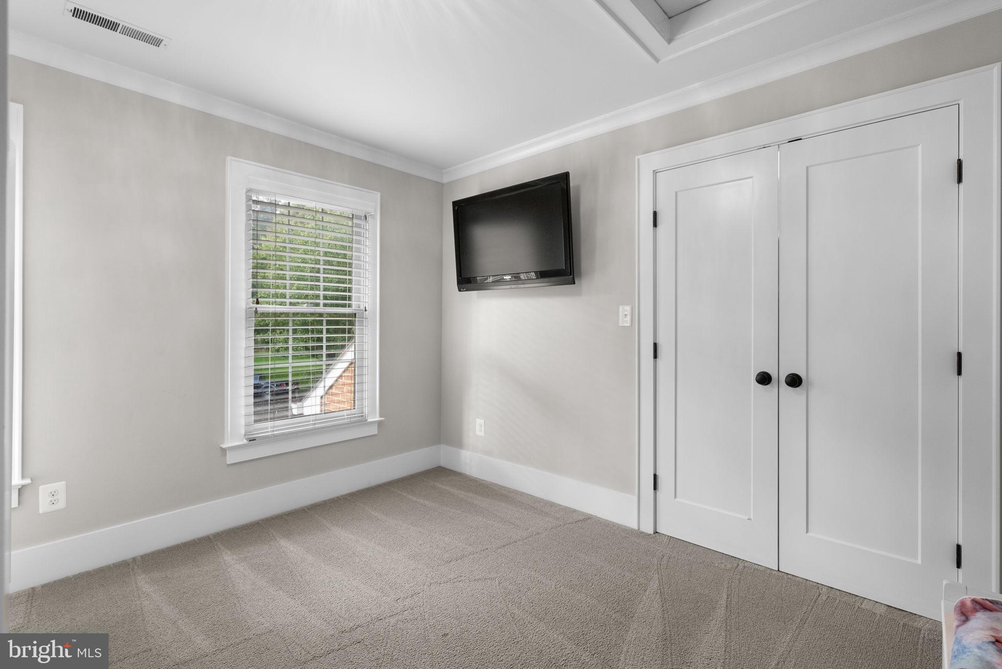 NAPLES MANOR - Residential