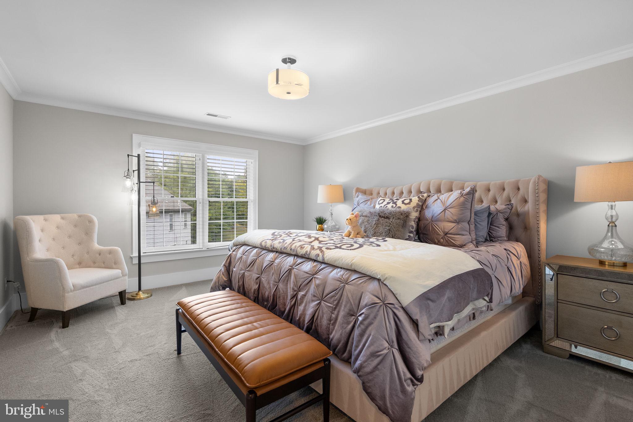 NAPLES MANOR - Residential