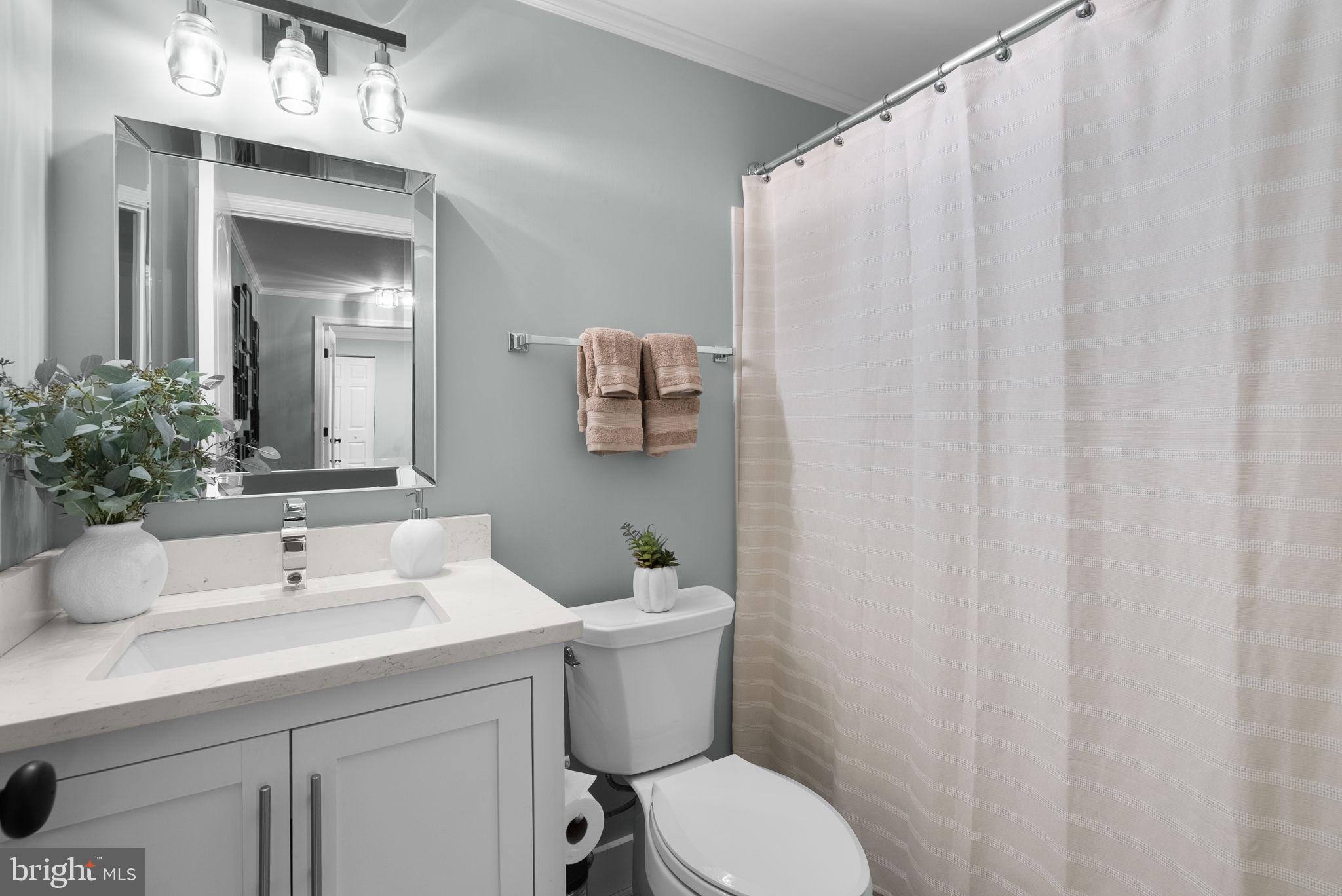 NAPLES MANOR - Residential