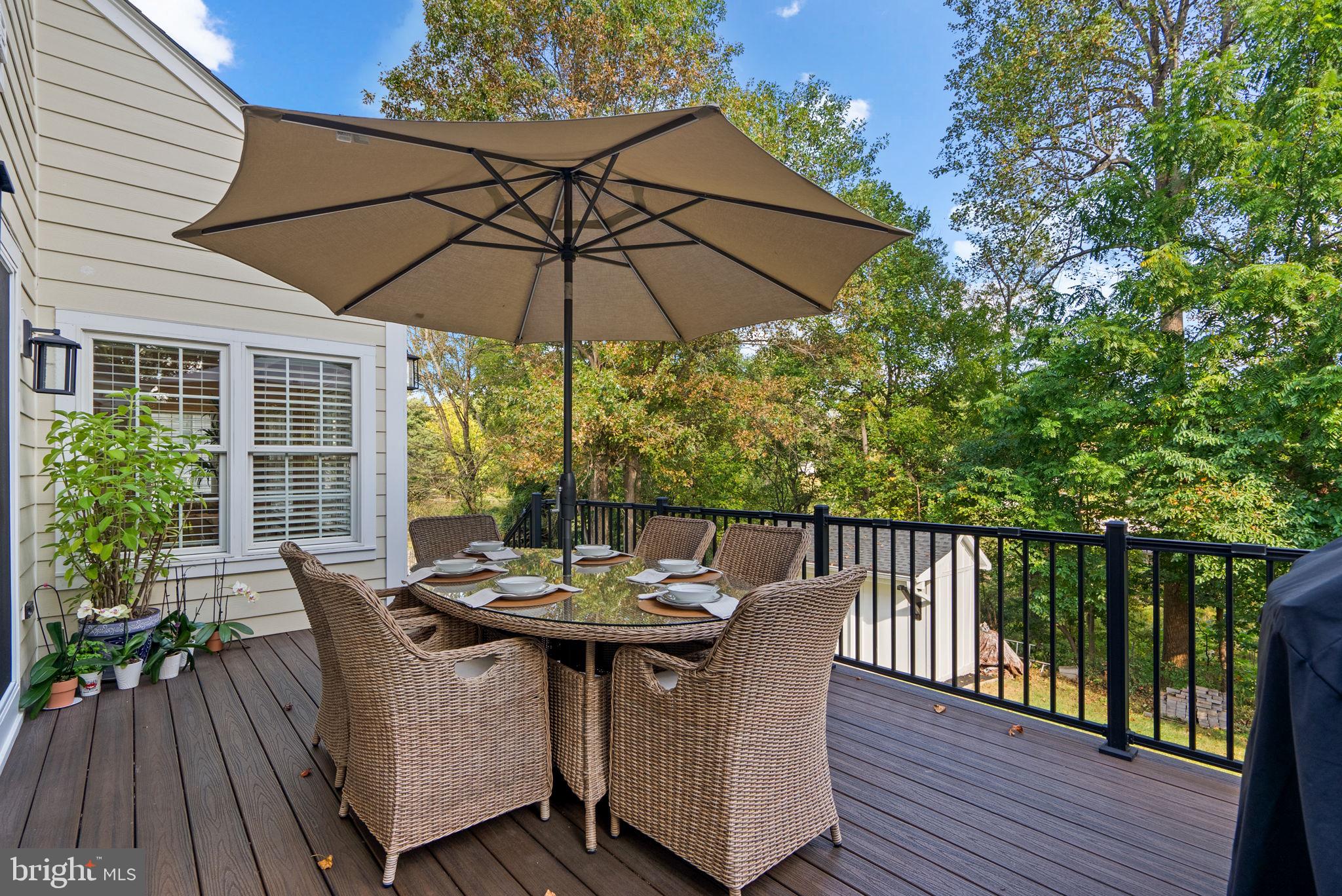 NAPLES MANOR - Residential