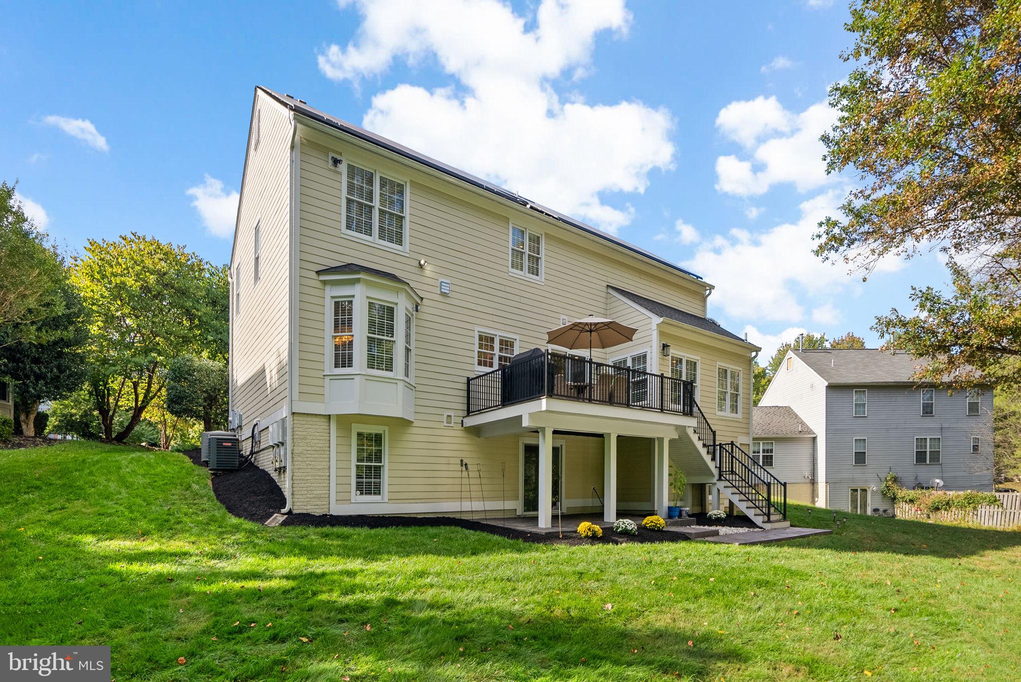 NAPLES MANOR - Residential