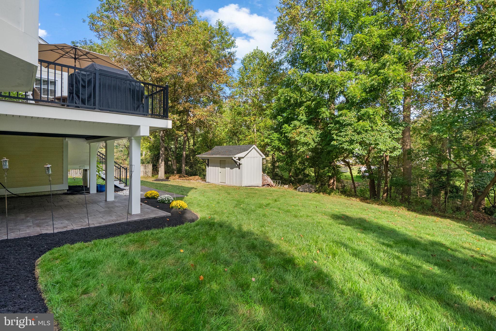 NAPLES MANOR - Residential