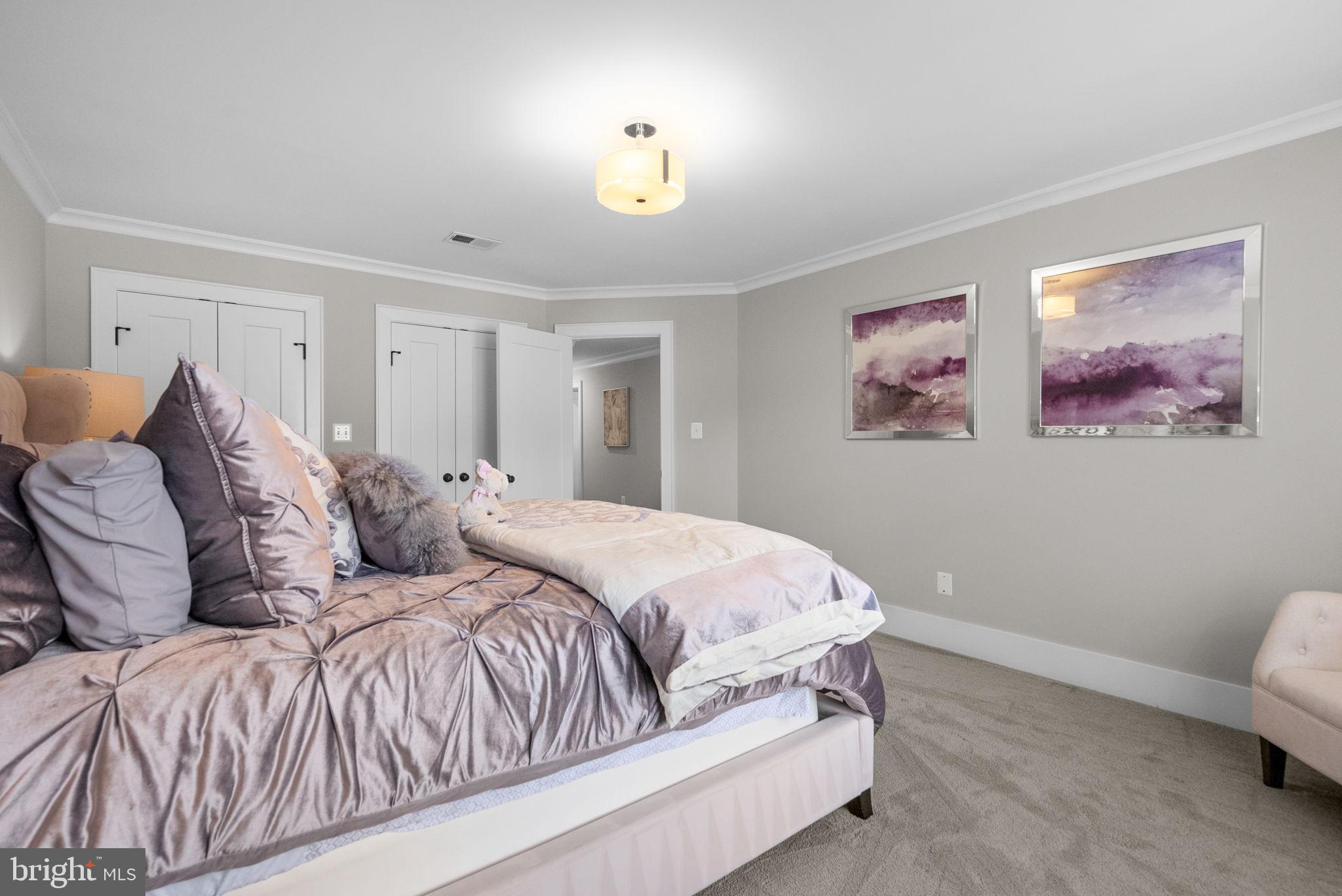 NAPLES MANOR - Residential