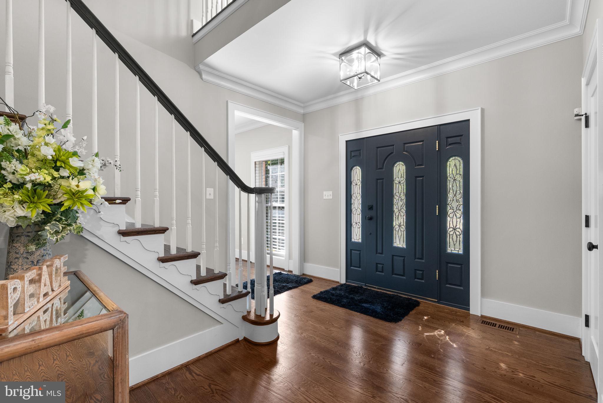 NAPLES MANOR - Residential