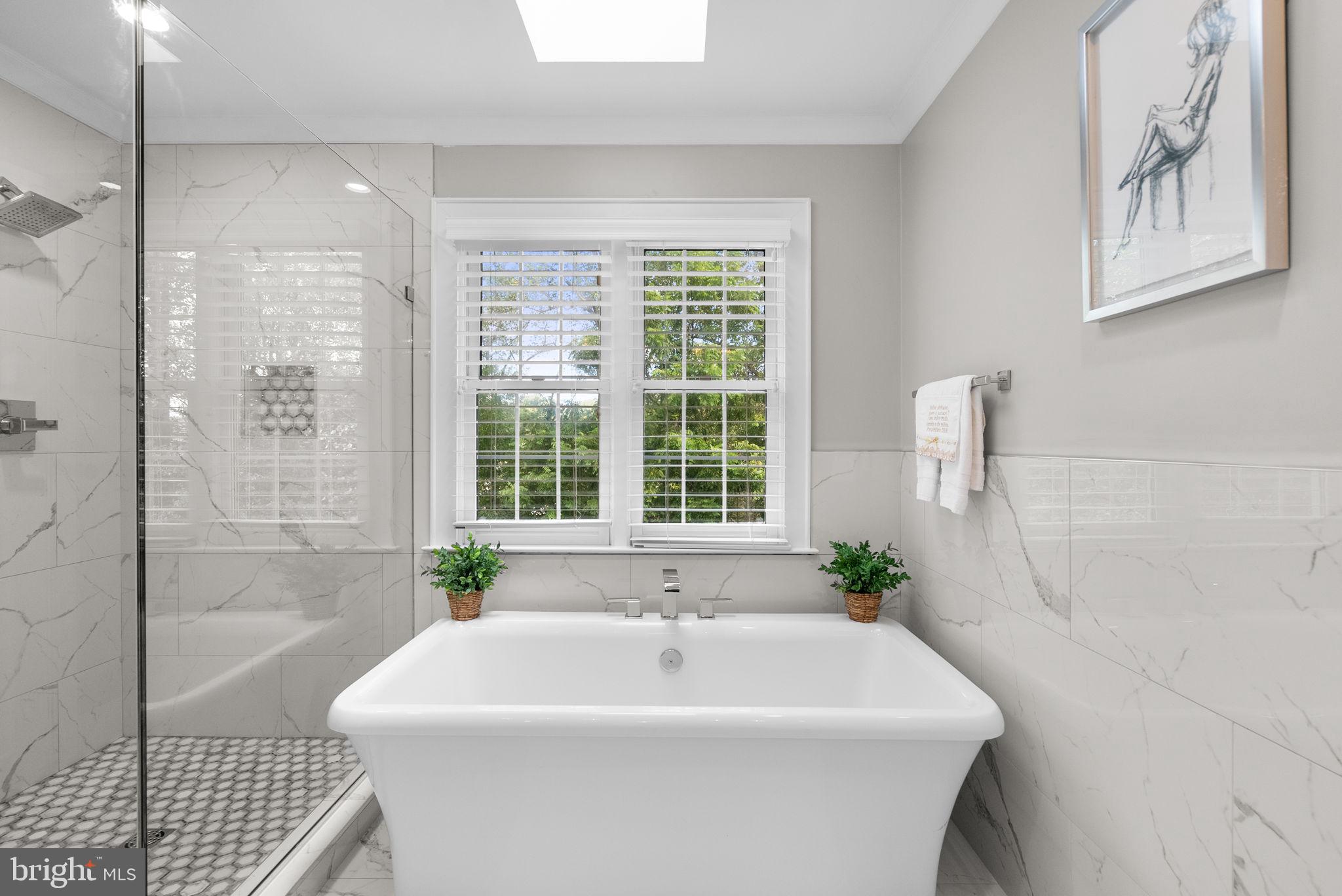 NAPLES MANOR - Residential