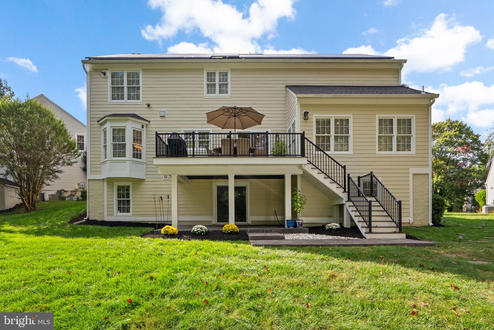 NAPLES MANOR - Residential