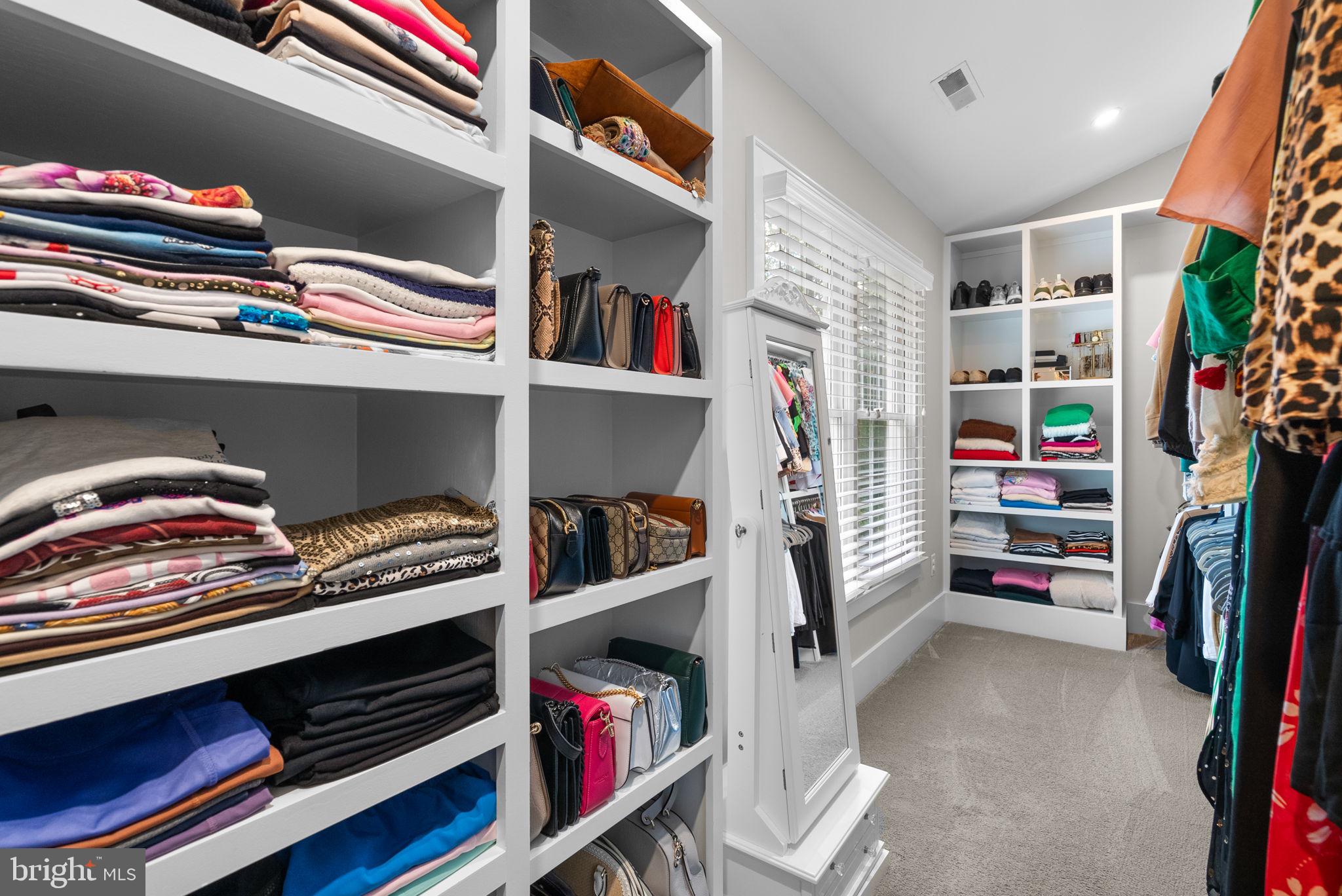 NAPLES MANOR - Residential