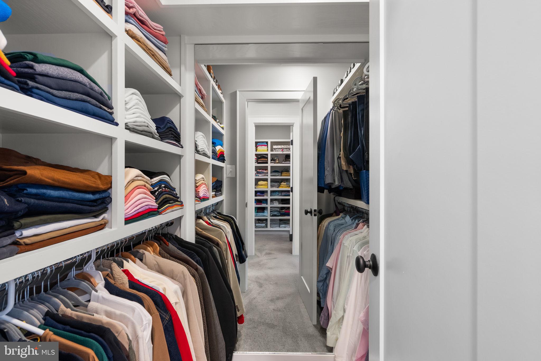 NAPLES MANOR - Residential