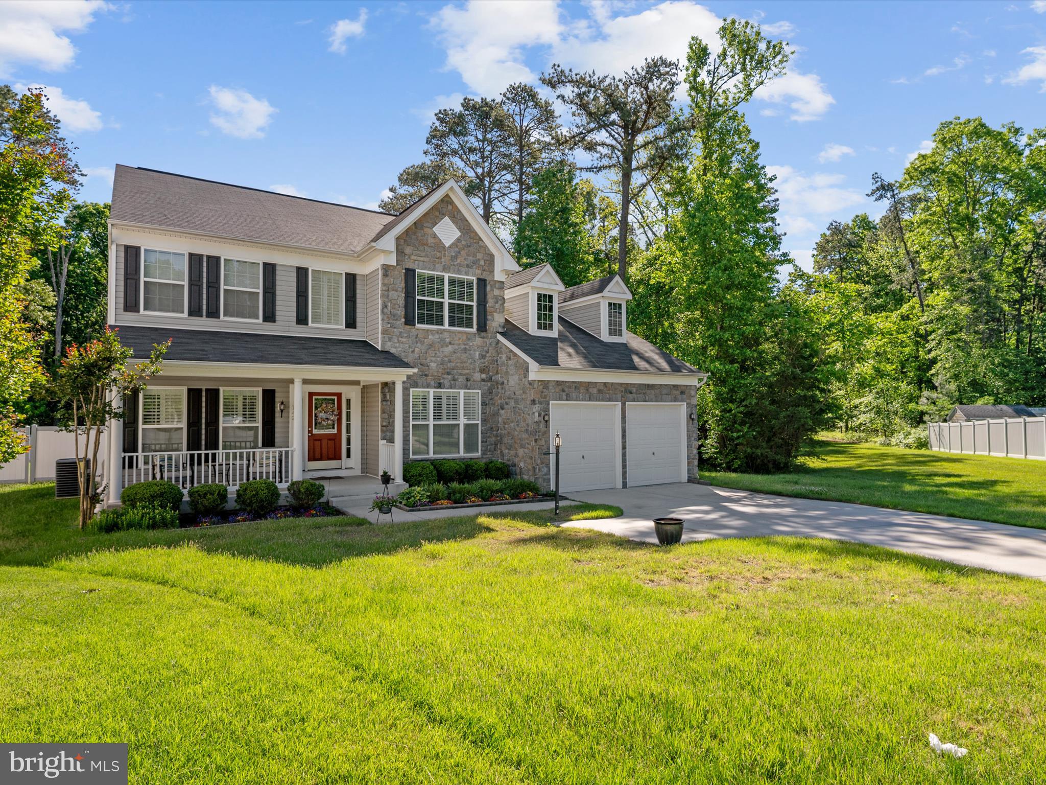 742 BLACKHORSE TRAIL