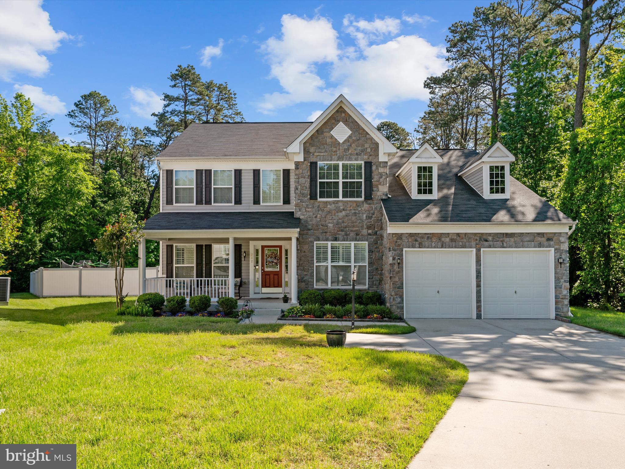 742 BLACKHORSE TRAIL