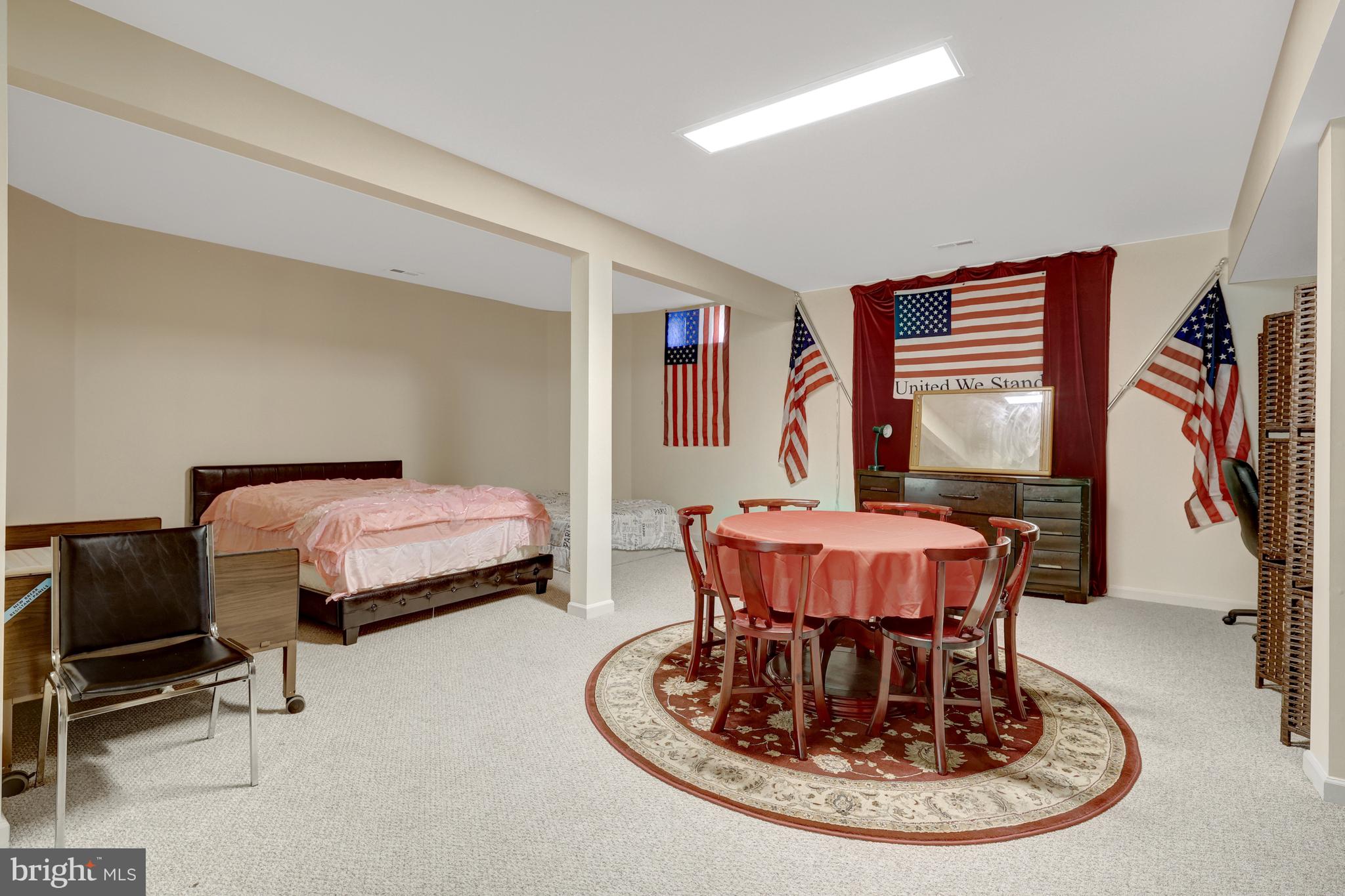 LOUDOUN VALLEY ESTATES - Residential