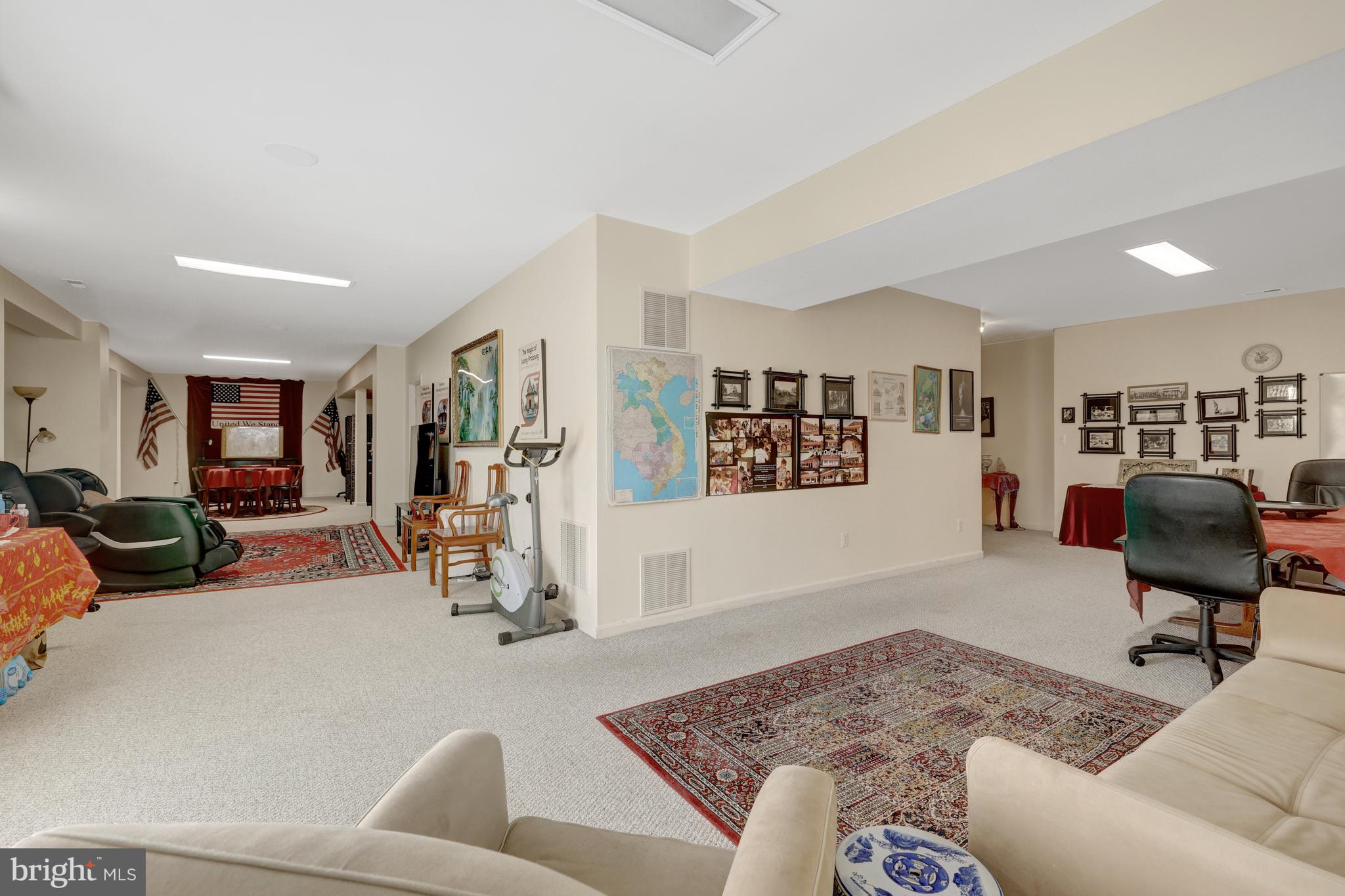 LOUDOUN VALLEY ESTATES - Residential