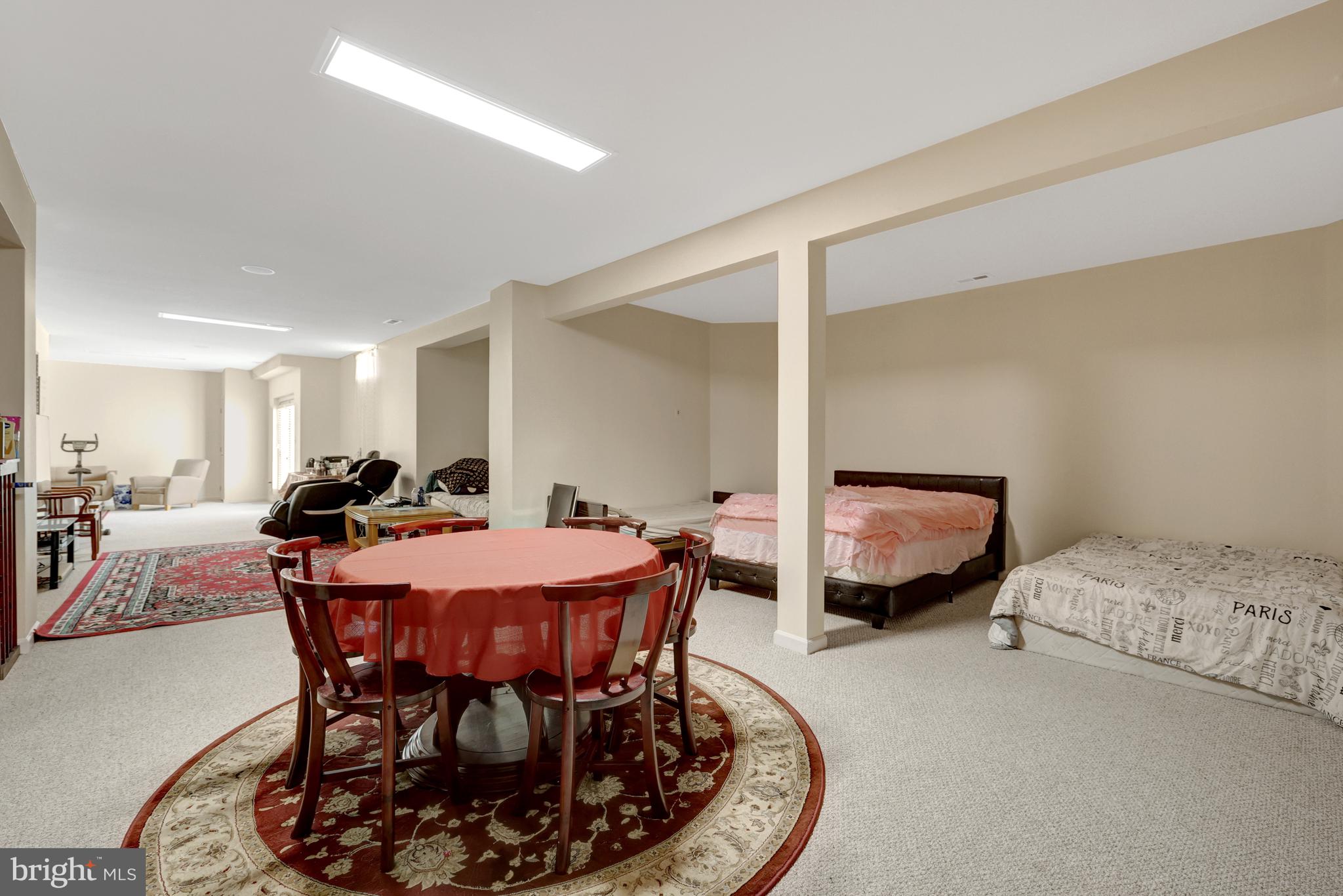 LOUDOUN VALLEY ESTATES - Residential