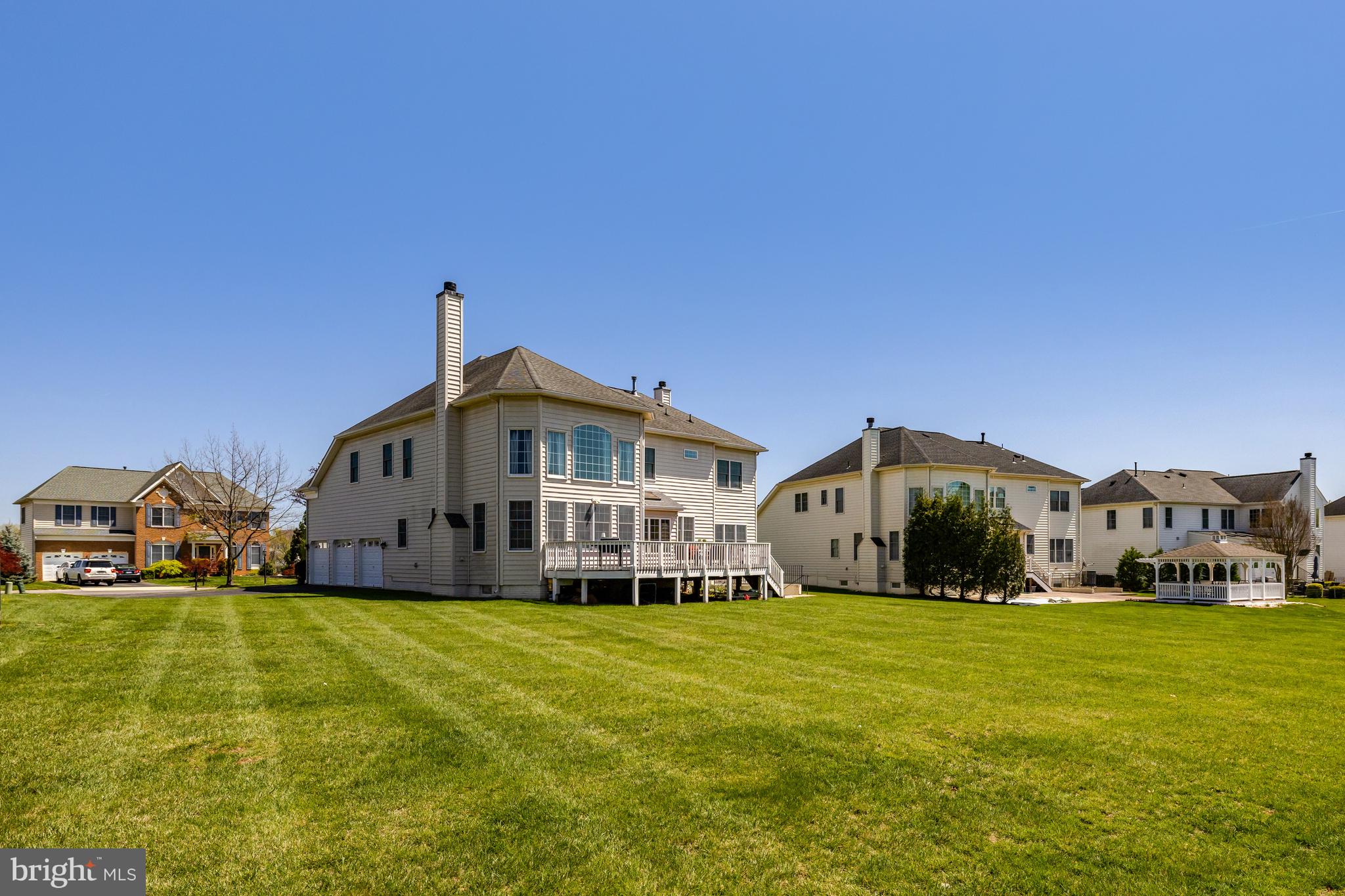 LOUDOUN VALLEY ESTATES - Residential