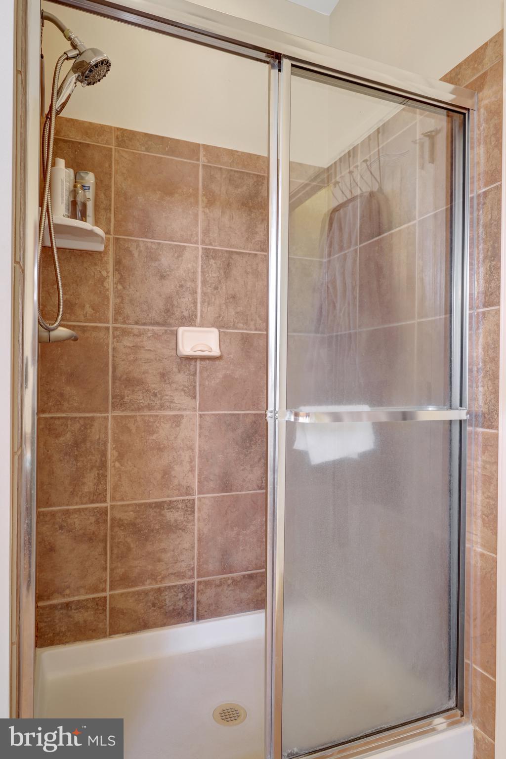 LOUDOUN VALLEY ESTATES - Residential