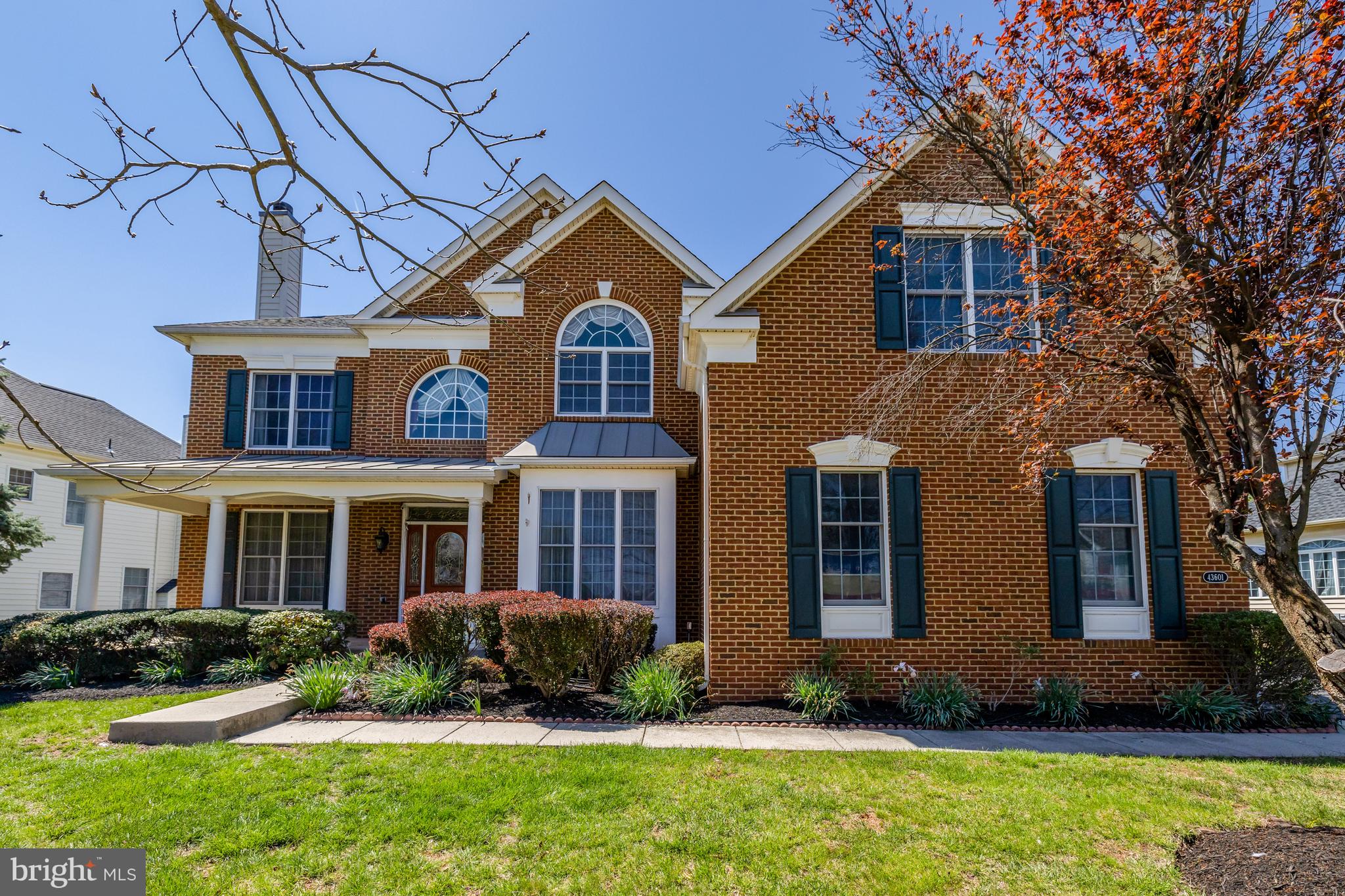 LOUDOUN VALLEY ESTATES - Residential