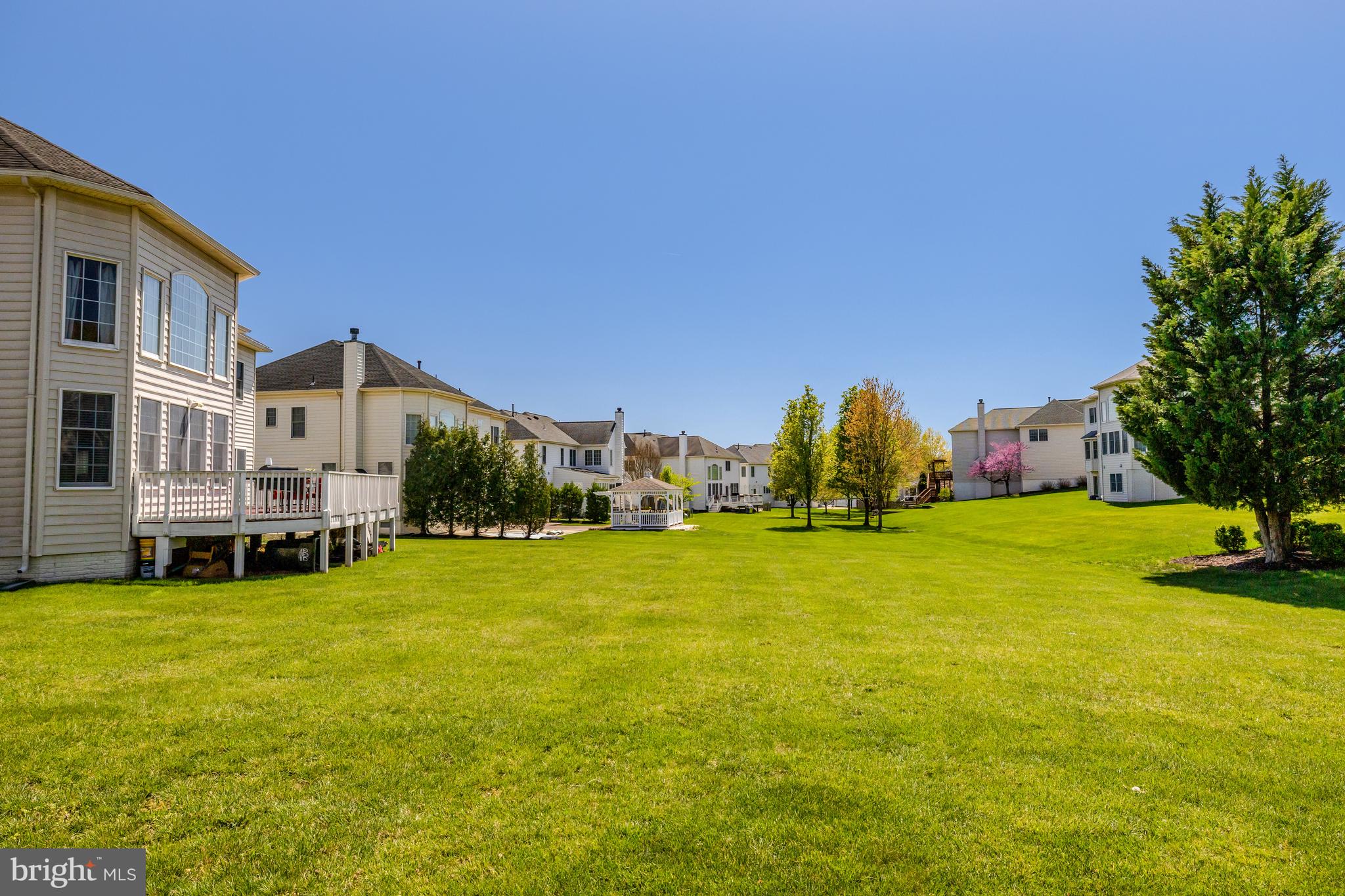 LOUDOUN VALLEY ESTATES - Residential