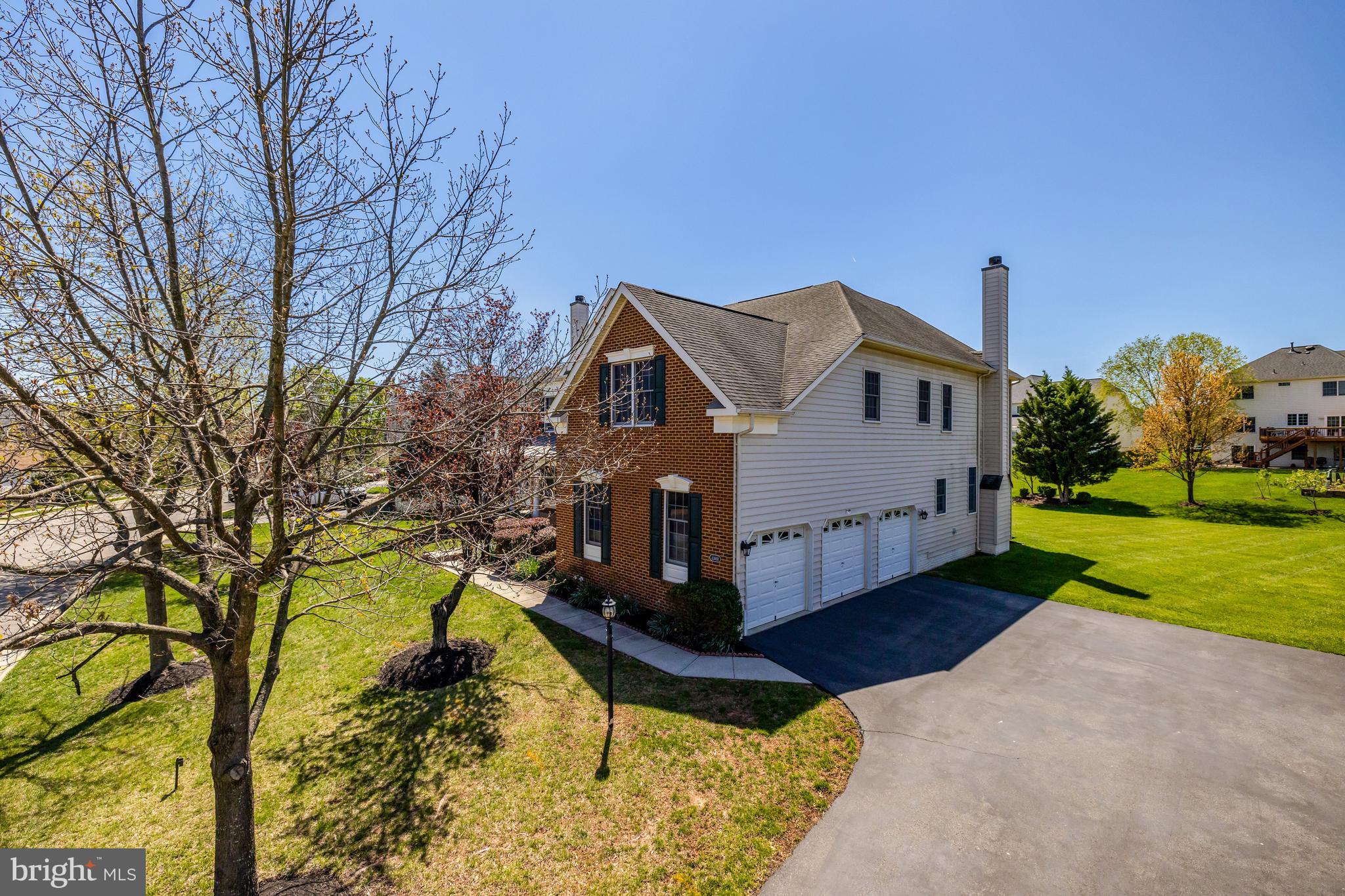 LOUDOUN VALLEY ESTATES - Residential