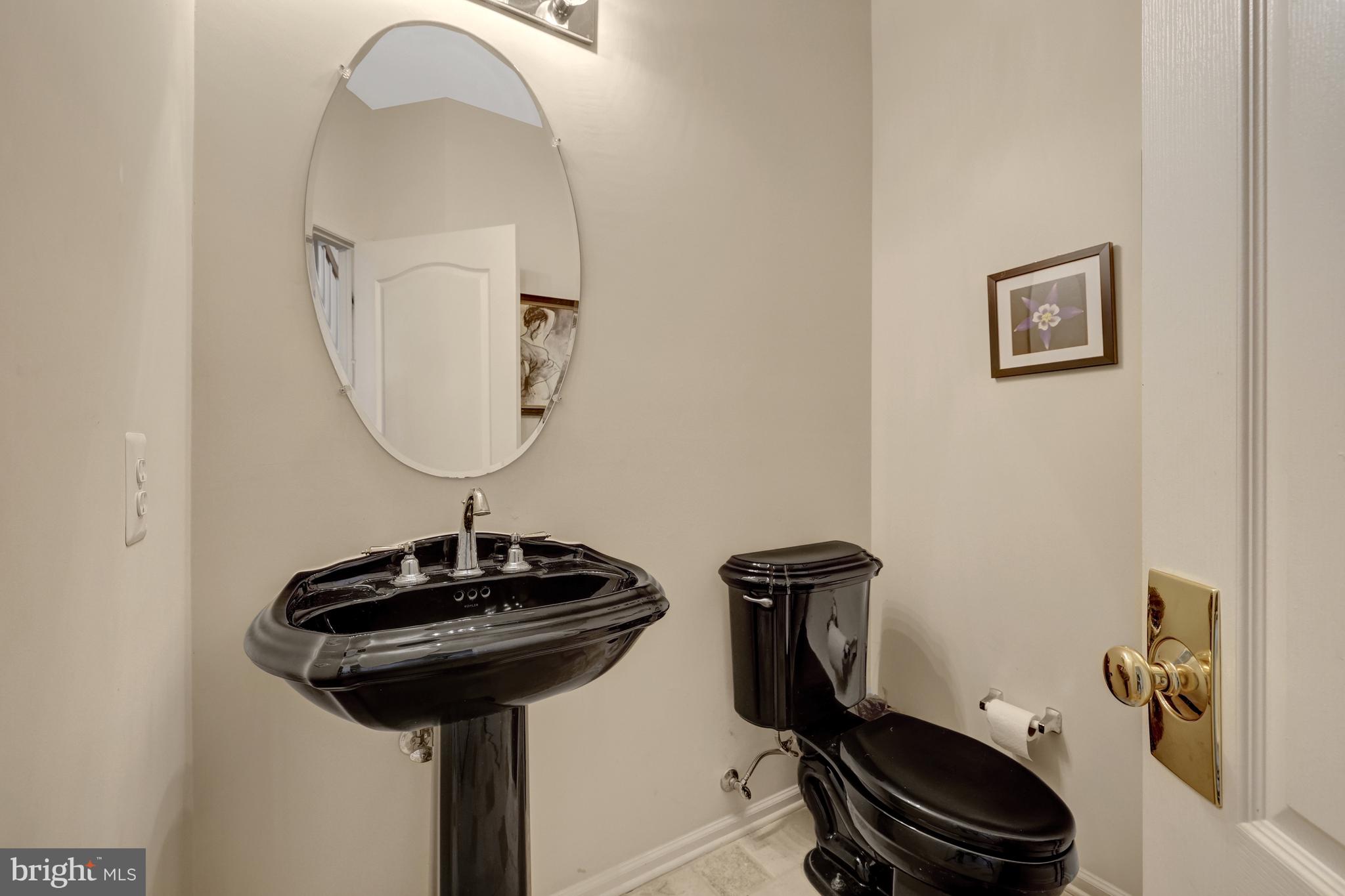 LOUDOUN VALLEY ESTATES - Residential