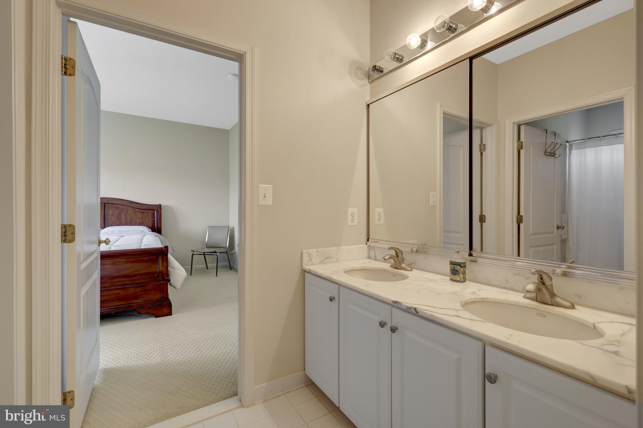 LOUDOUN VALLEY ESTATES - Residential