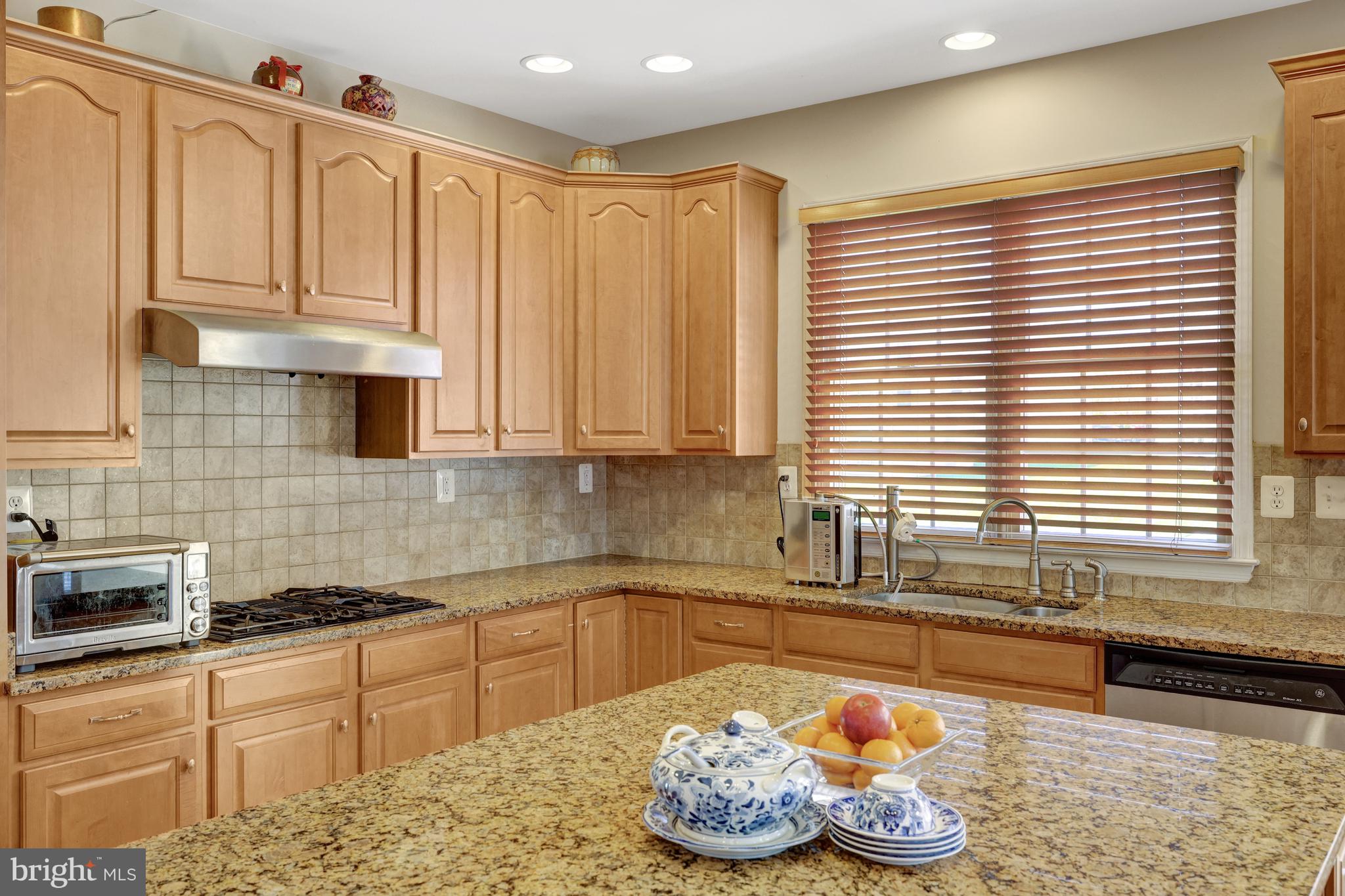 LOUDOUN VALLEY ESTATES - Residential