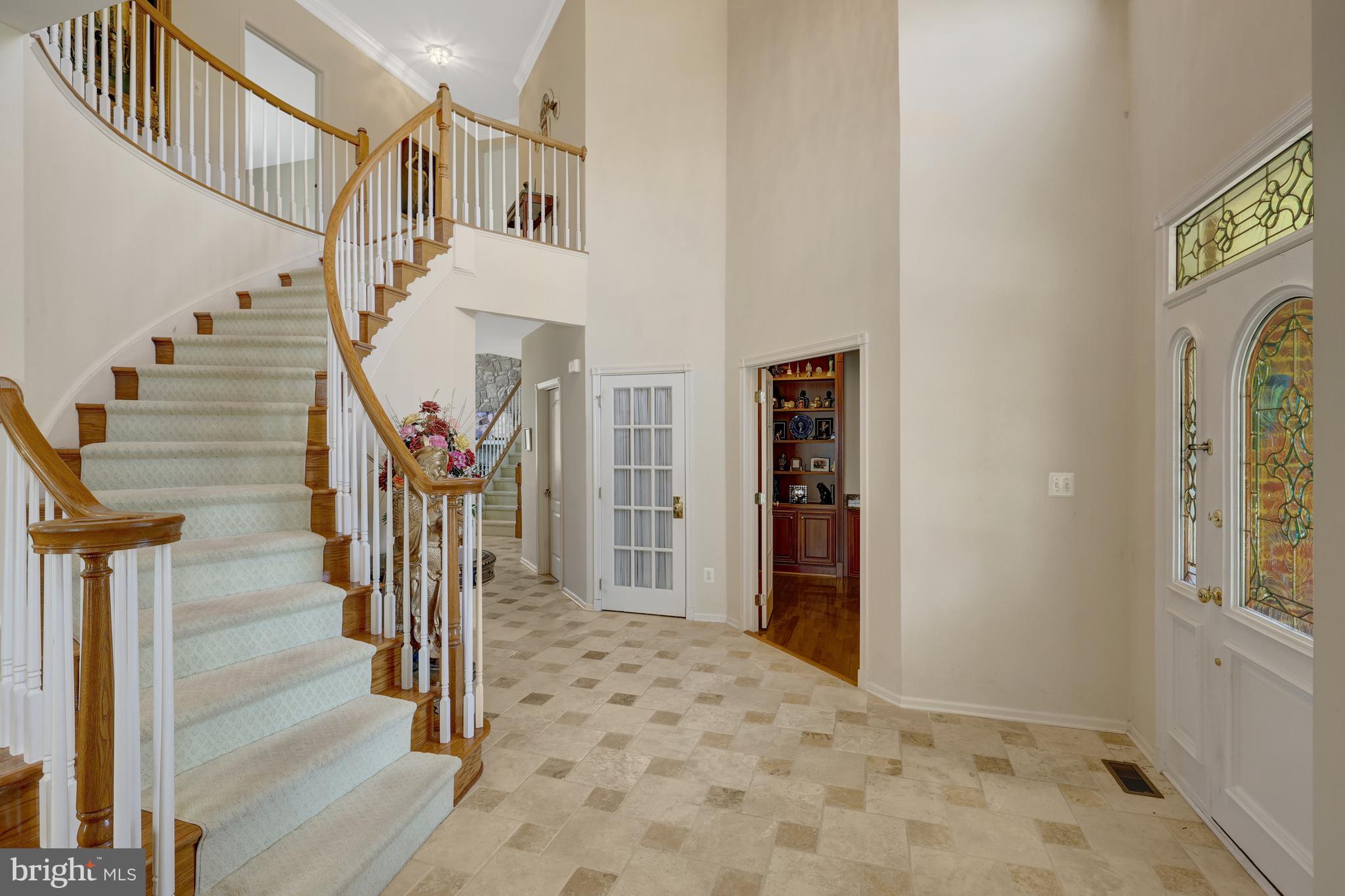 LOUDOUN VALLEY ESTATES - Residential