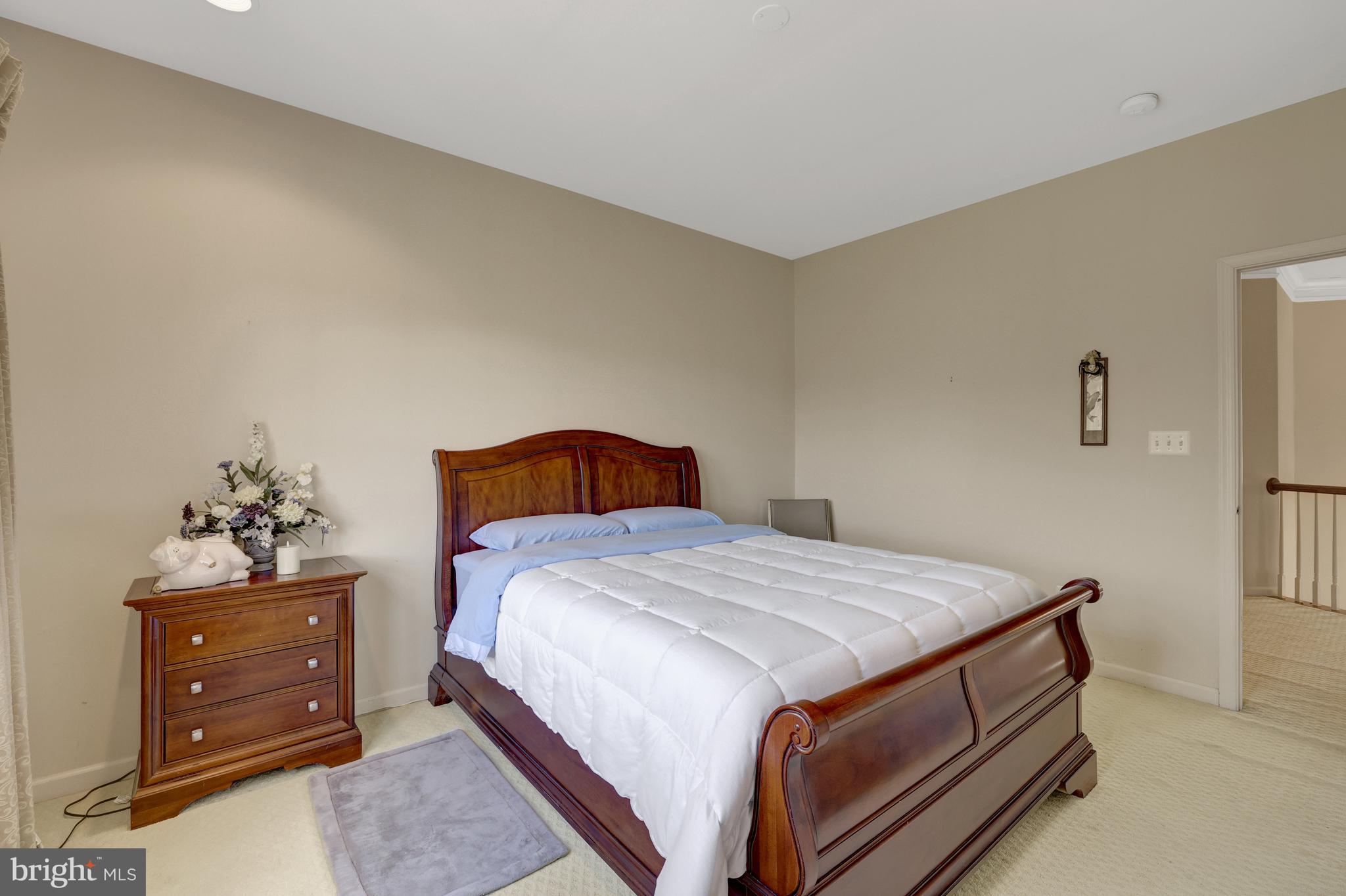 LOUDOUN VALLEY ESTATES - Residential