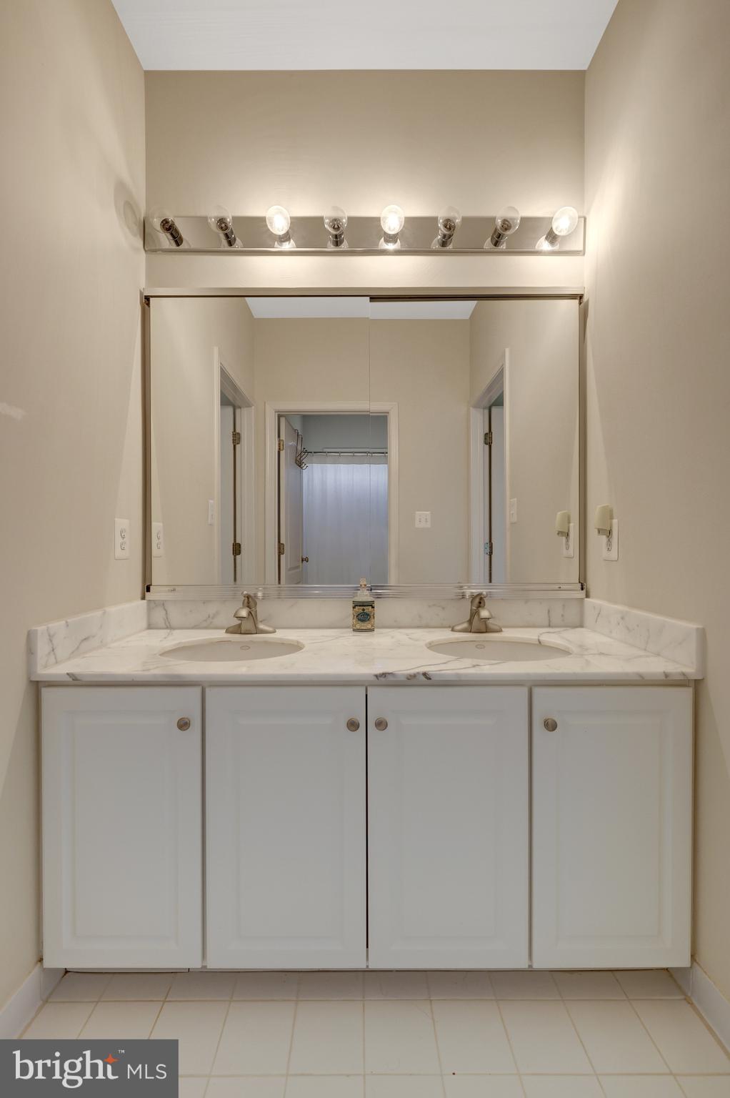 LOUDOUN VALLEY ESTATES - Residential